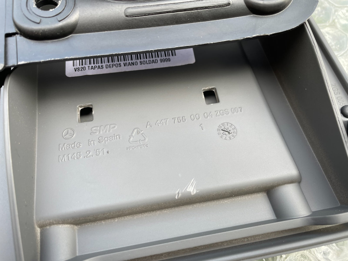 Original Mercedes Vito V-Klasse W447 Tankdeckel A44775400099