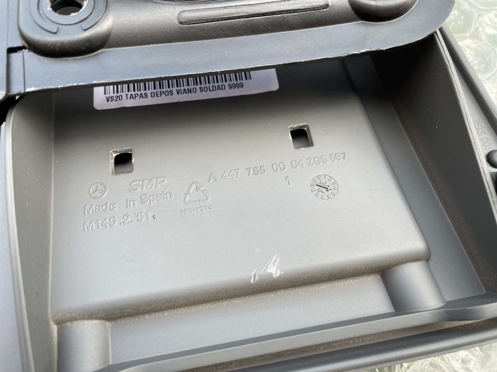 Original Mercedes Vito V-Klasse W447 Tankdeckel A44775400099