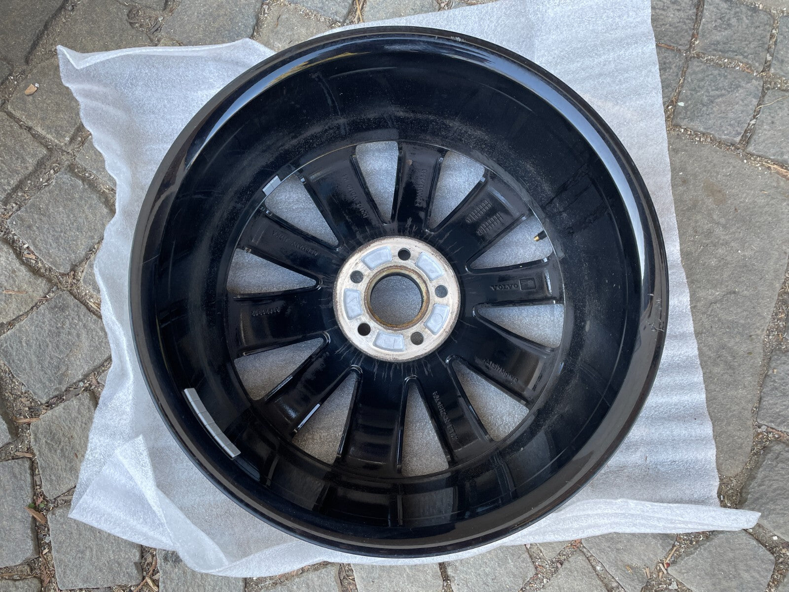 1x Volvo S60 V60 XC60 Alufelge 8.0Jx18 Zoll / 314713123