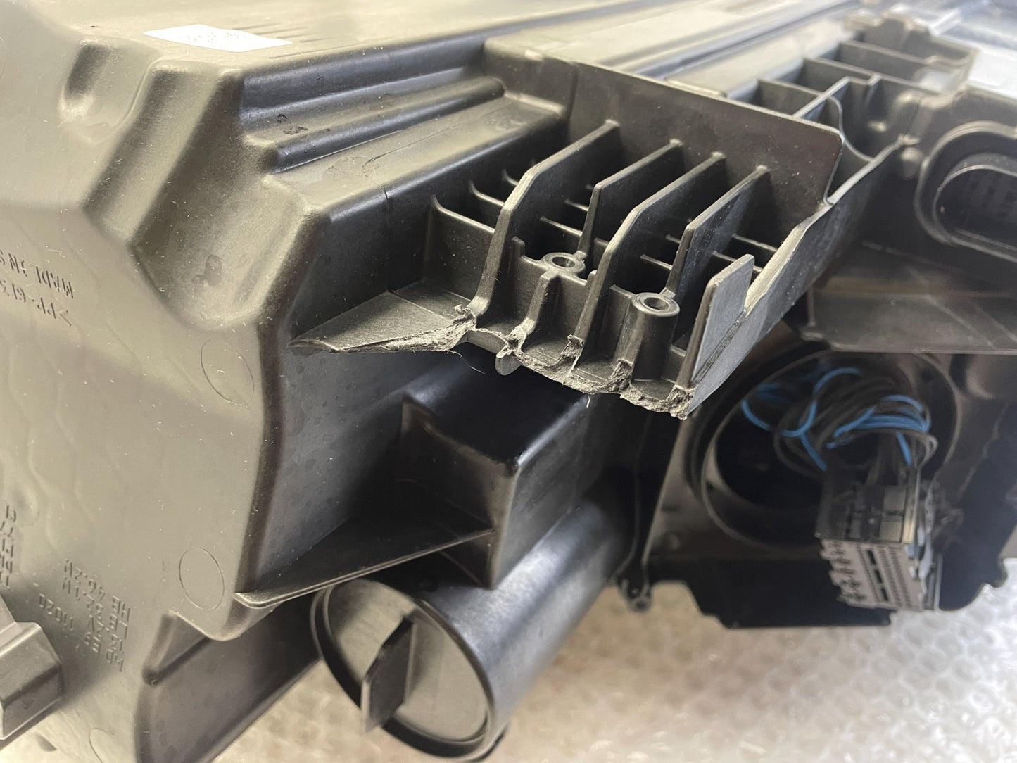 Original VW Passat 3J B9 IQ LED Scheinwerfer rechts 3J194103613