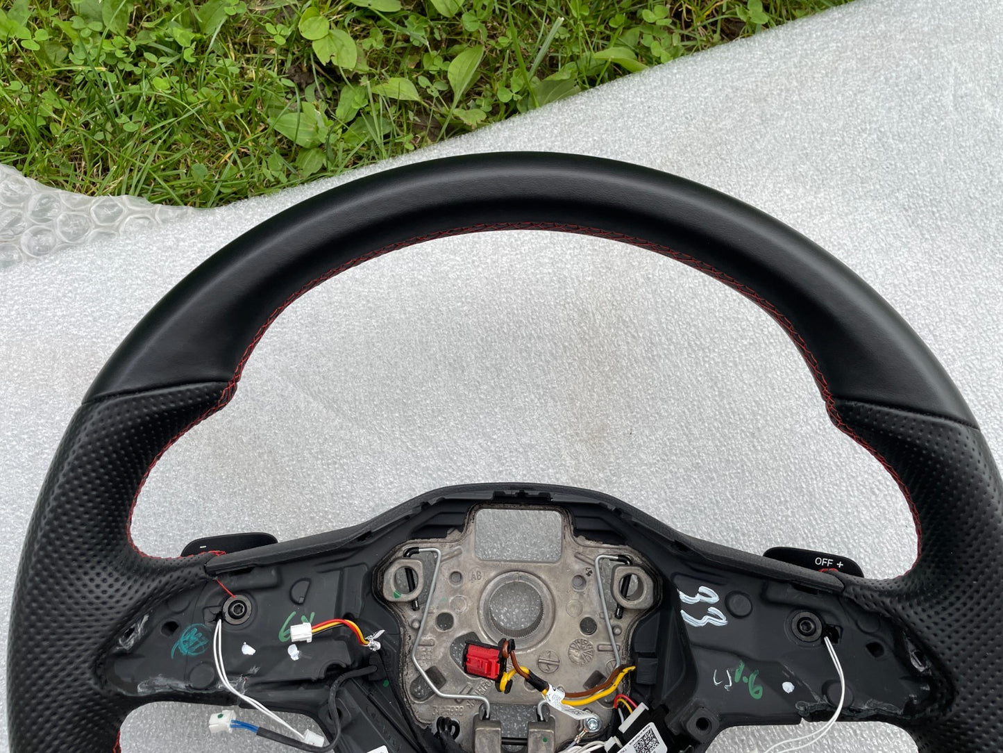 Original VW Golf VIII 8 Multifunktionslenkrad rot Leder 5H0959542C1