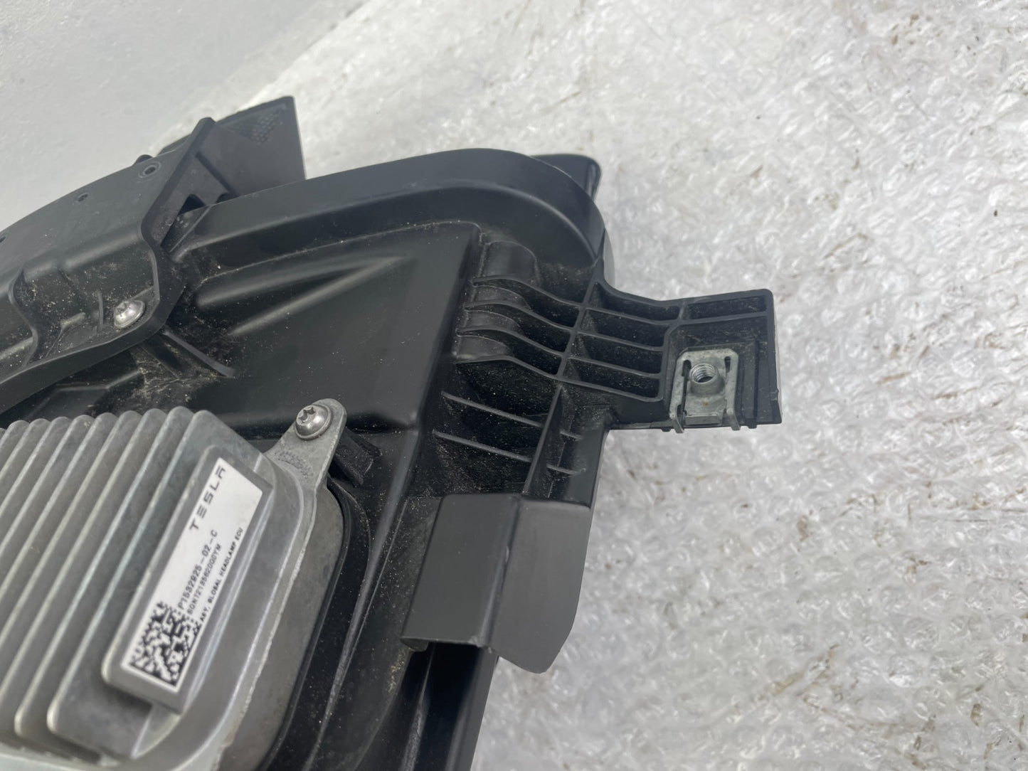 Original Tesla Model 3 LED Scheinwerfer rechts 1514953-00-D4