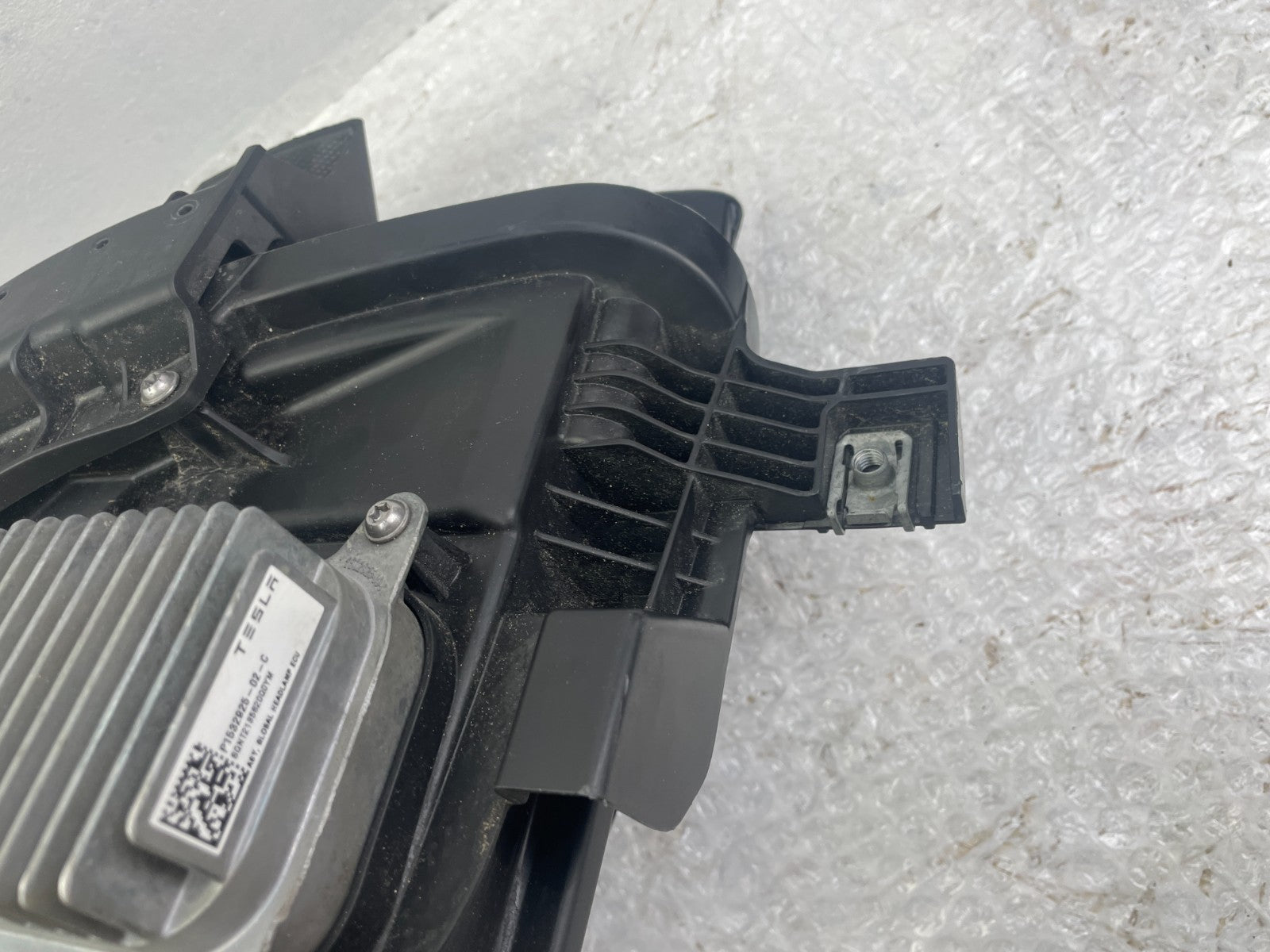 Original Tesla Model 3 LED Scheinwerfer rechts 1514953-00-D4