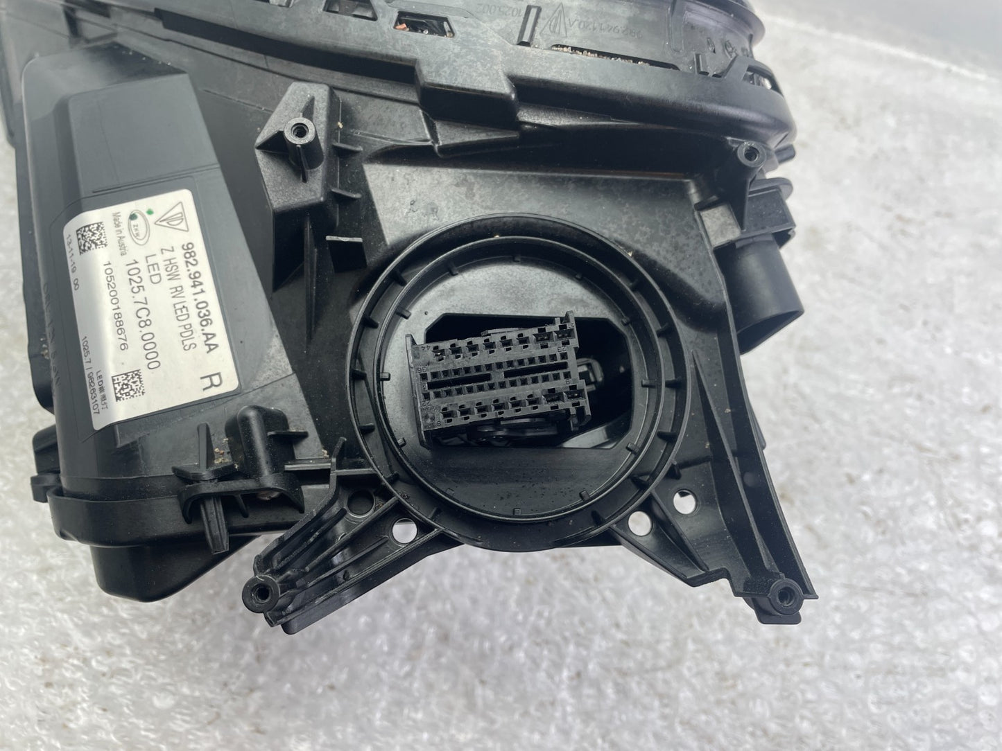 Original Porsche 718 982 GT4 Boxster Cayman Scheinwerfer LED rechts 982941036AA17