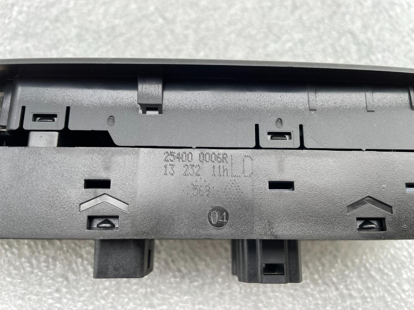 Renault Megane Laguna Fensterheberschalter Schalter vorne links 254000006R3