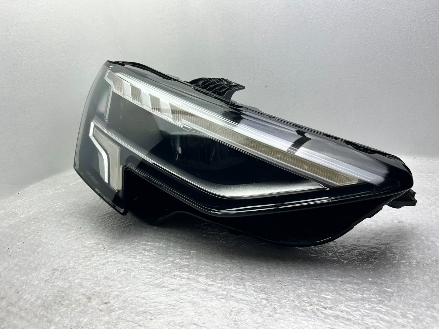 Original Audi A3 8Y LED Scheinwerfer rechts 8Y09410341