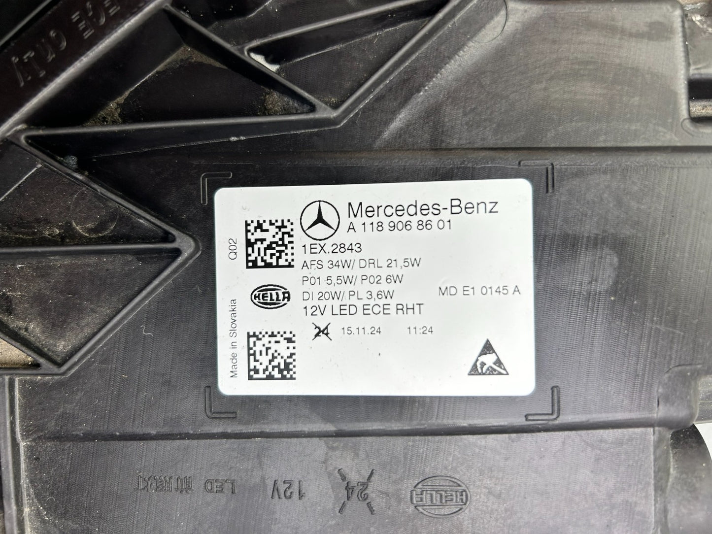 Original Mercedes CLA W118 LED Scheinwerfer rechts A11890686014