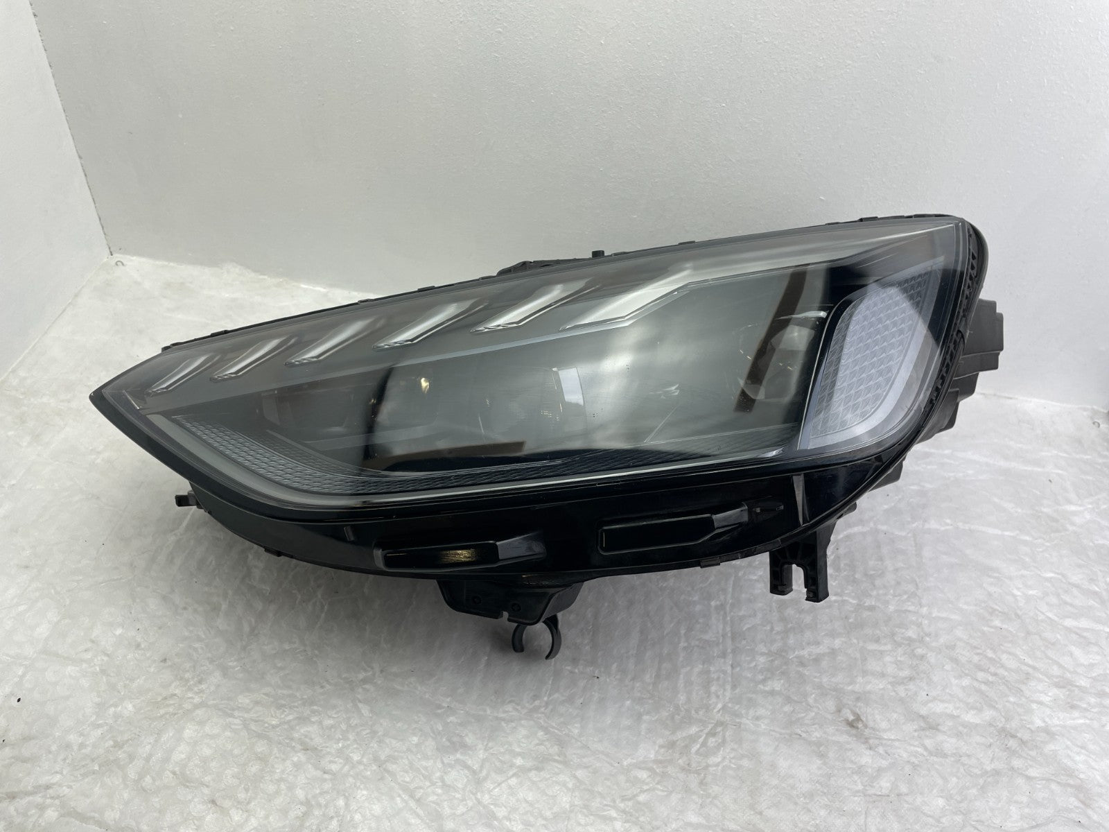 Original Audi RS4 B9 LED Scheinwerfer Matrix schwarz links 8W0941035J0