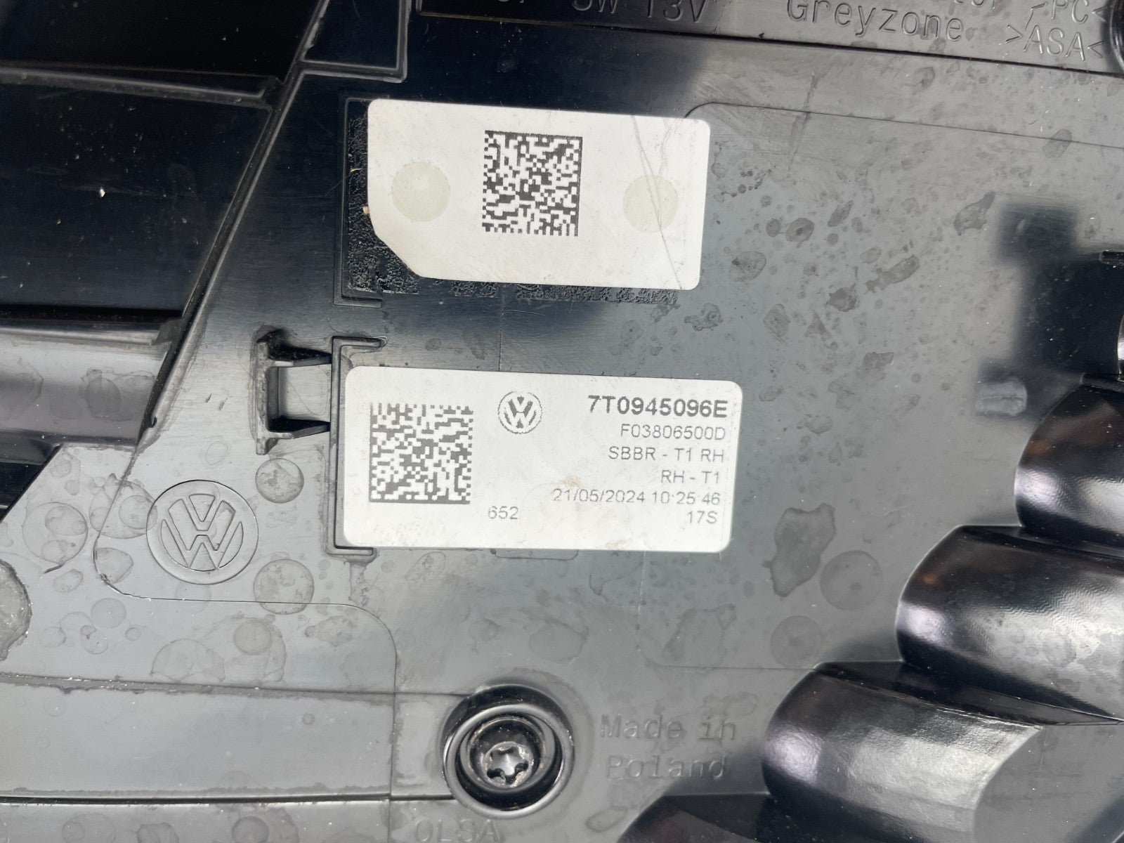 Original VW T7 Transporter Rückleuchte rechts 7T0945096E7