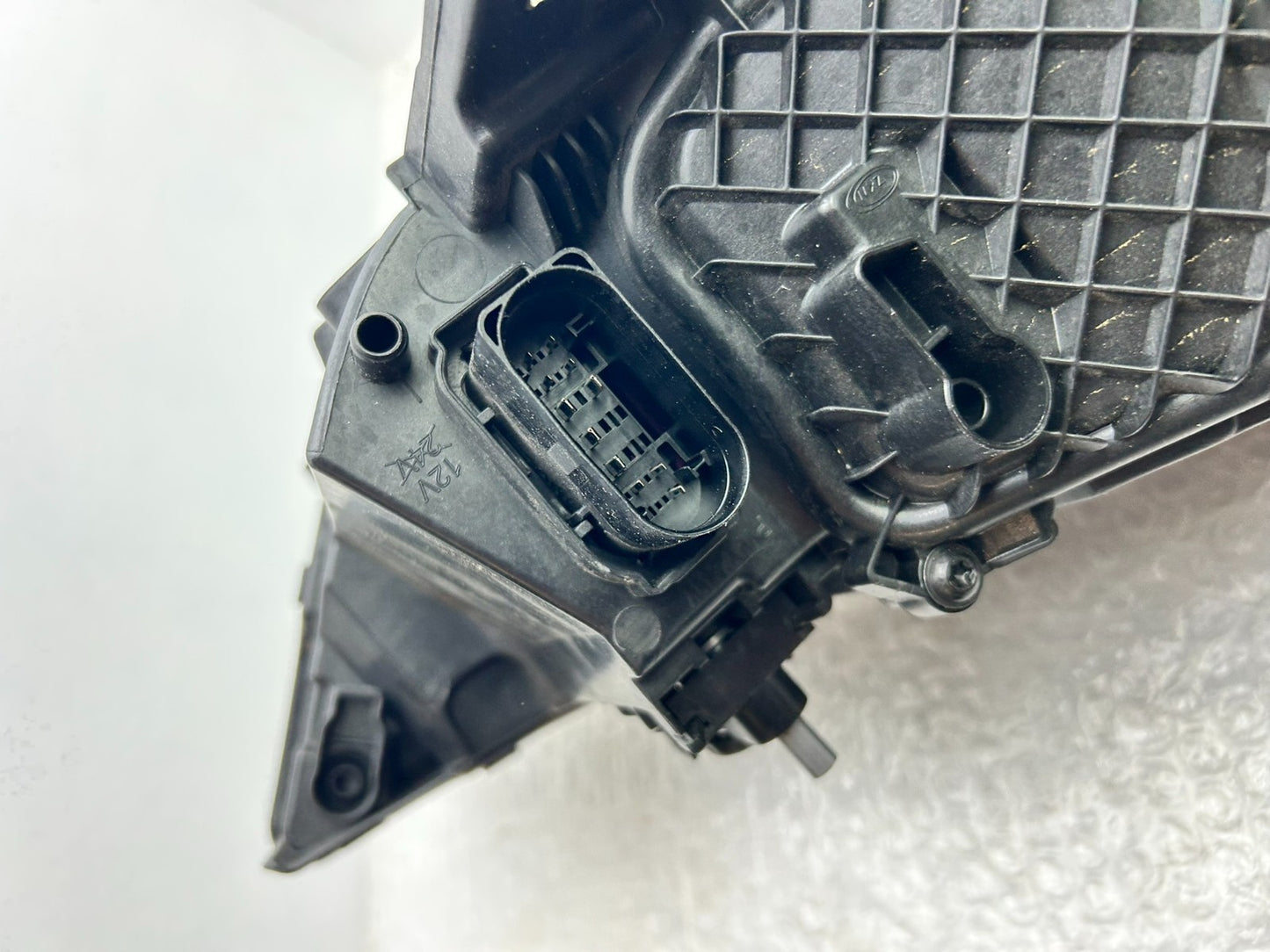 Original Audi A1 Xenon Scheinwerfer links 8XA941005 794310000012