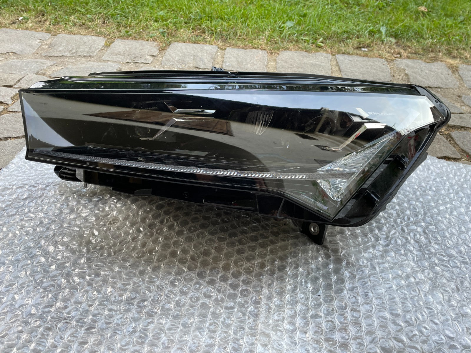 Original Skoda Enyaq 5LB LED Scheinwerfer rechts 5LB9410150