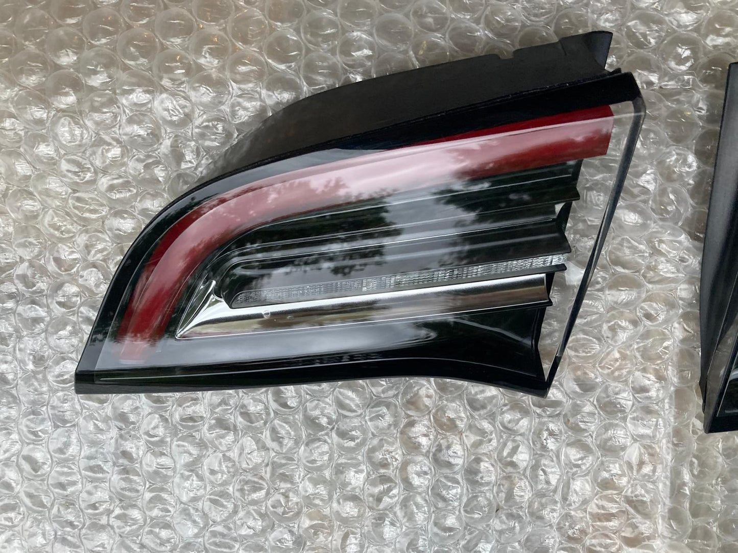 Original Tesla Model 3 Rückleuchte Heckleuchte links 10774010