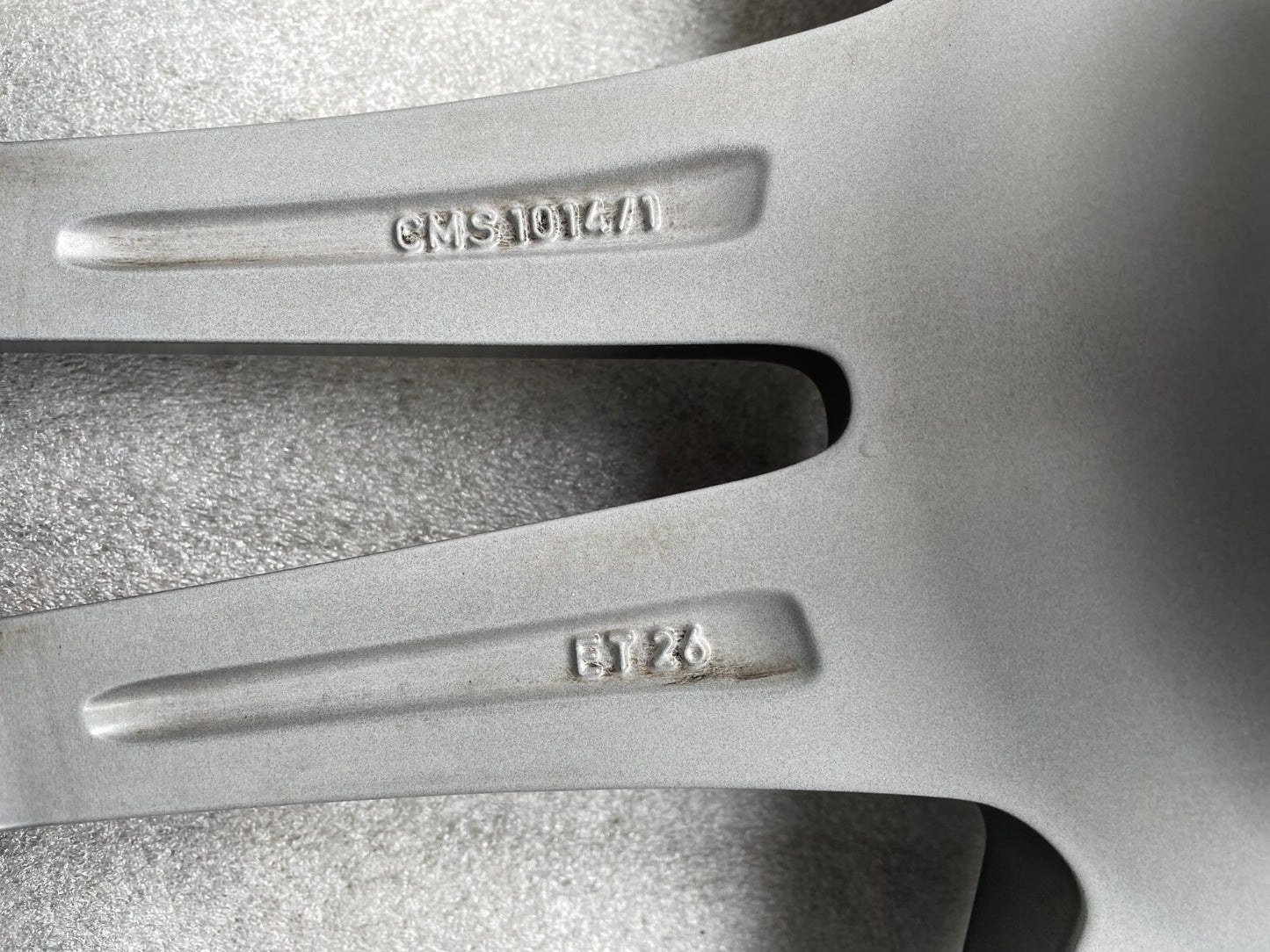 1x Porsche Macan Turbo Alufelge 9Jx20 Zoll ET26 / 95B601025DJ10