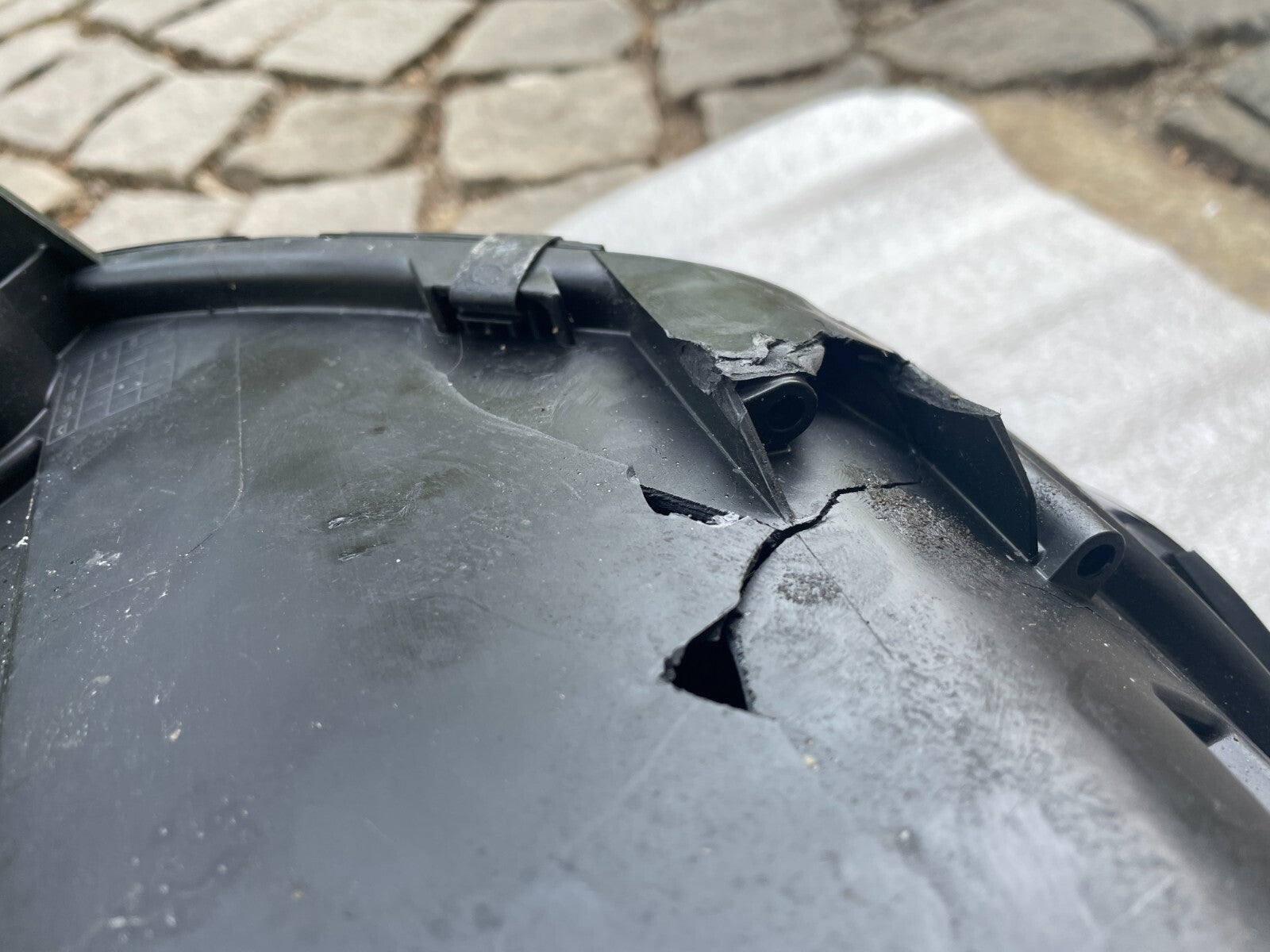 Audi A4 B9 Frontscheinwerfer links 8W094104313