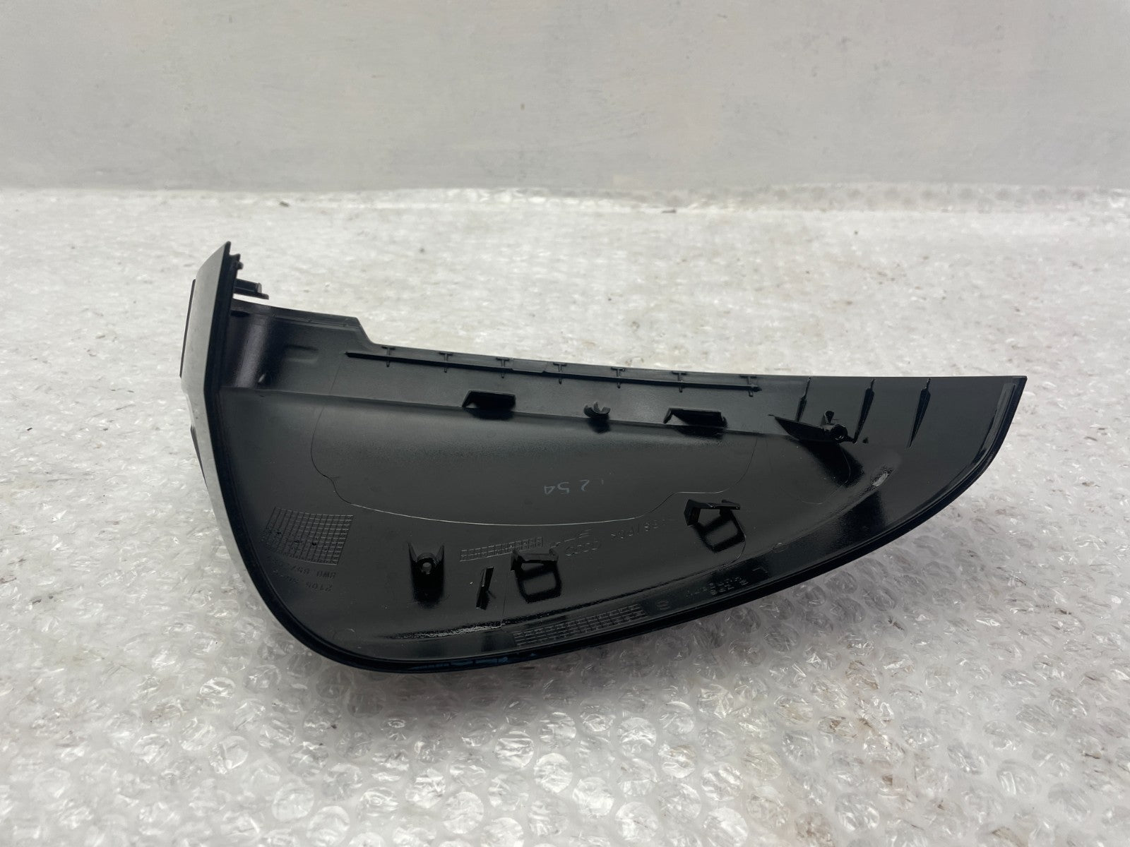 Original Audi A4 8W Spiegelkappe Spiegel Kappe Schwarz links 8W08575275