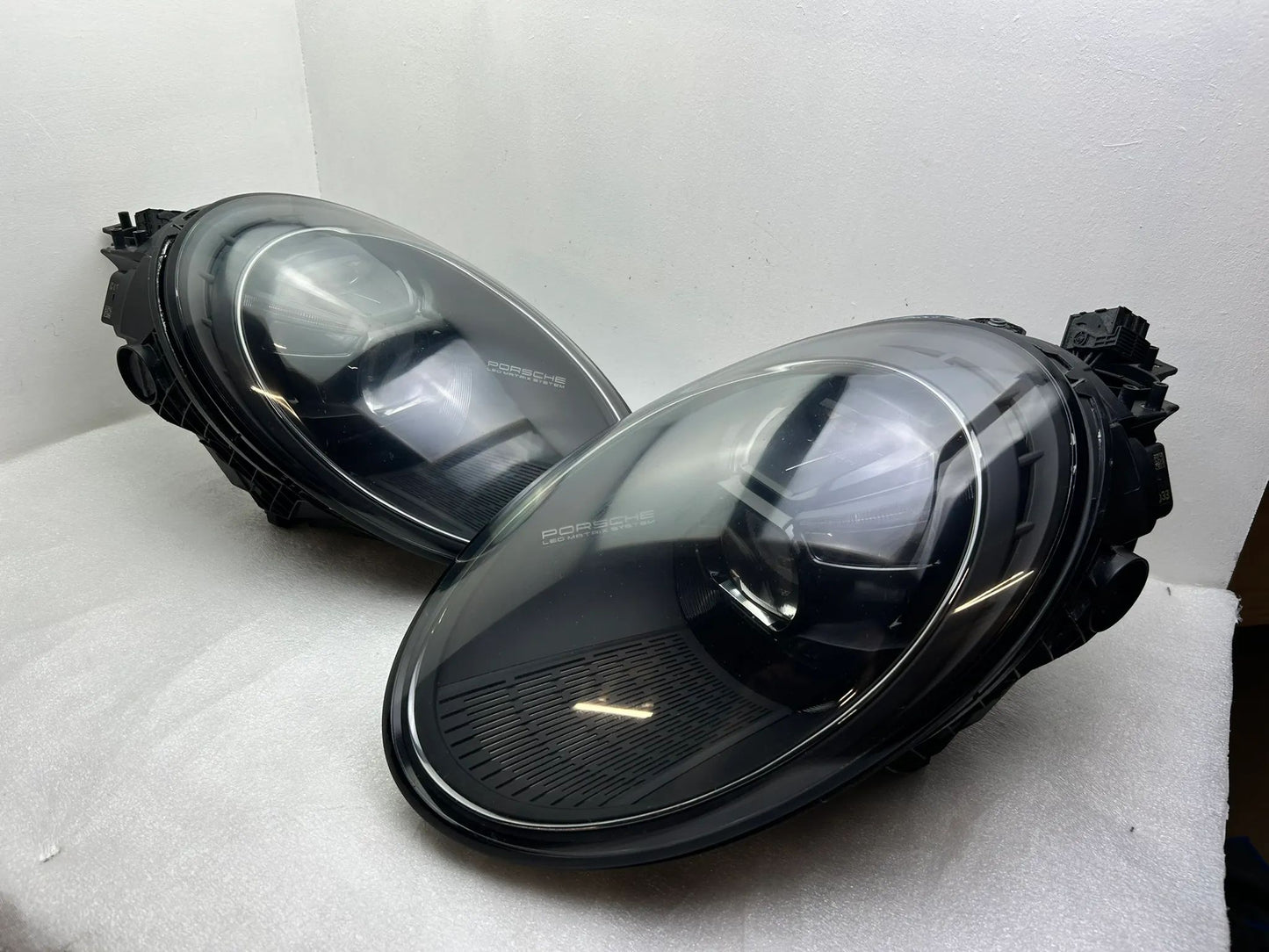 Porsche 992 LED Matrix Scheinwerfer rechts links 9P5941060D