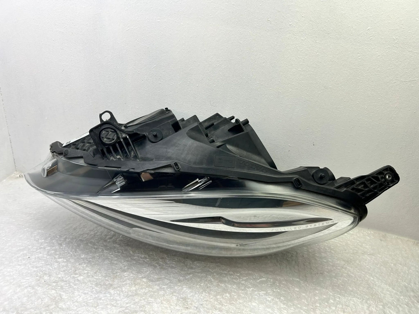 Original Volvo V40 LED Frontscheinwerfer links 31677018