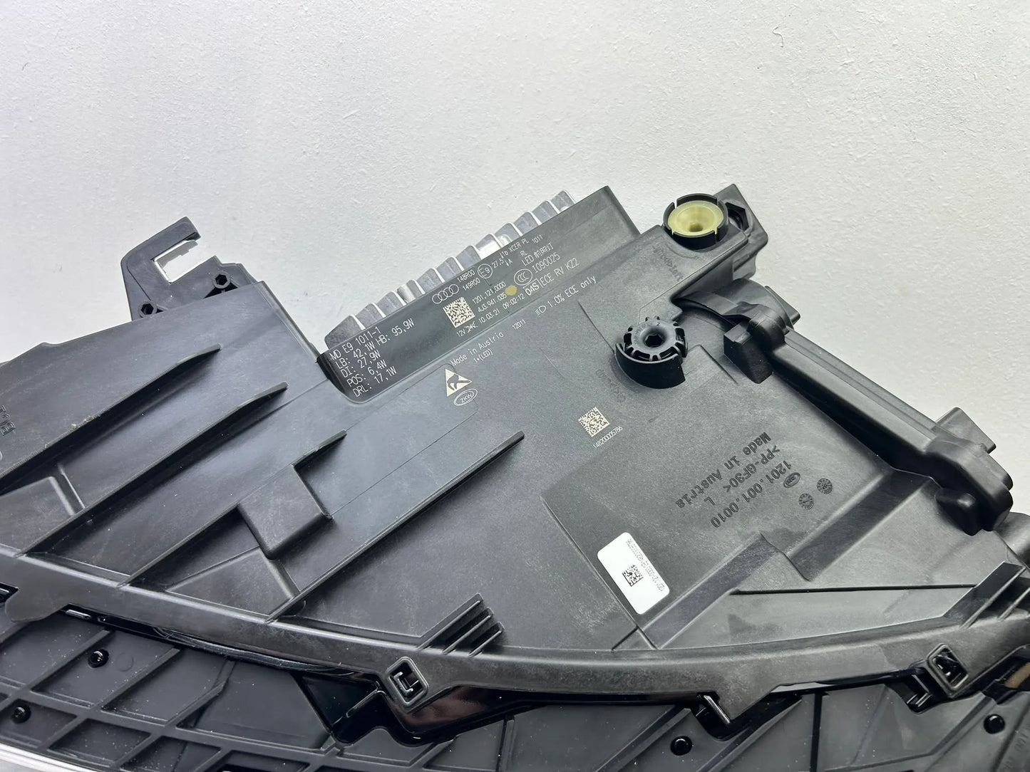 NEU original Audi e-tron GT RS LED Scheinwerfer links 4J3941035