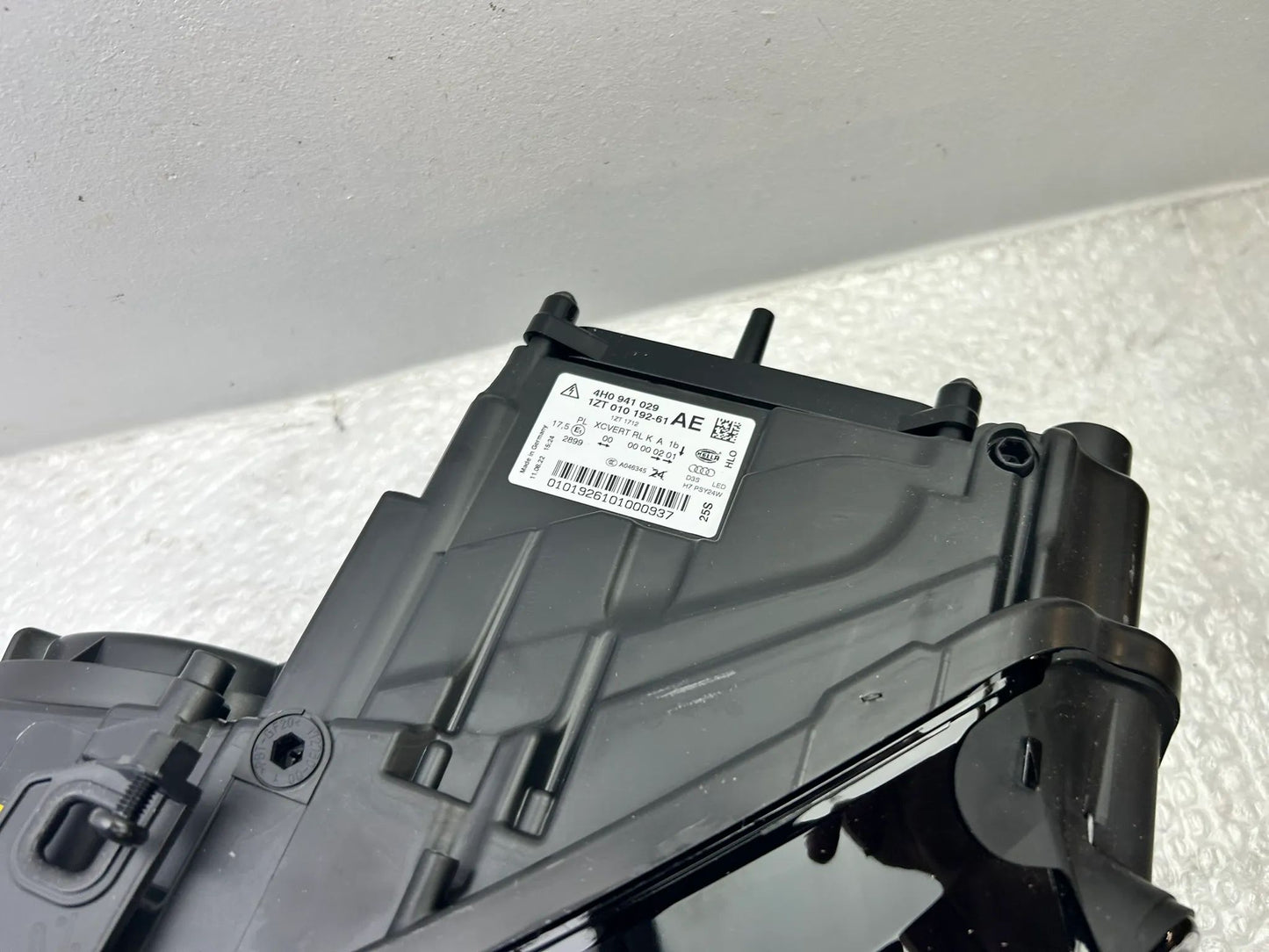 NEU Original Audi A8 4H Xenon Scheinwerfer links 4H0941029AE