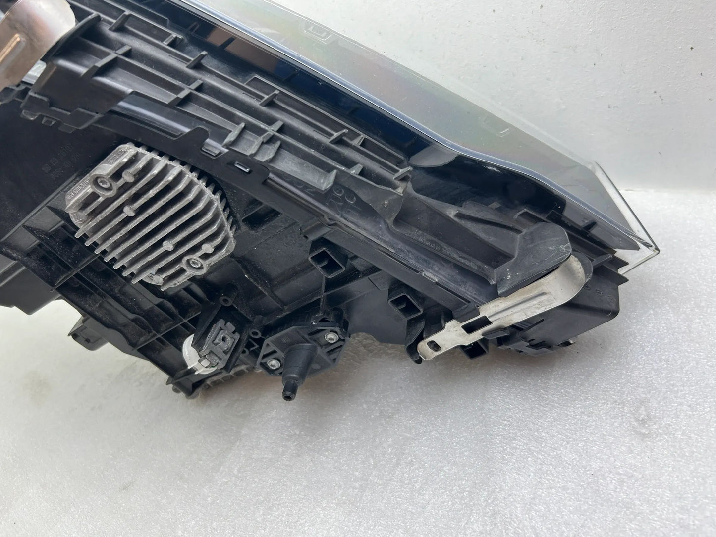 BMW 5er G30 G31 LED Scheinwerfer rechts Steuergeräte 8499112