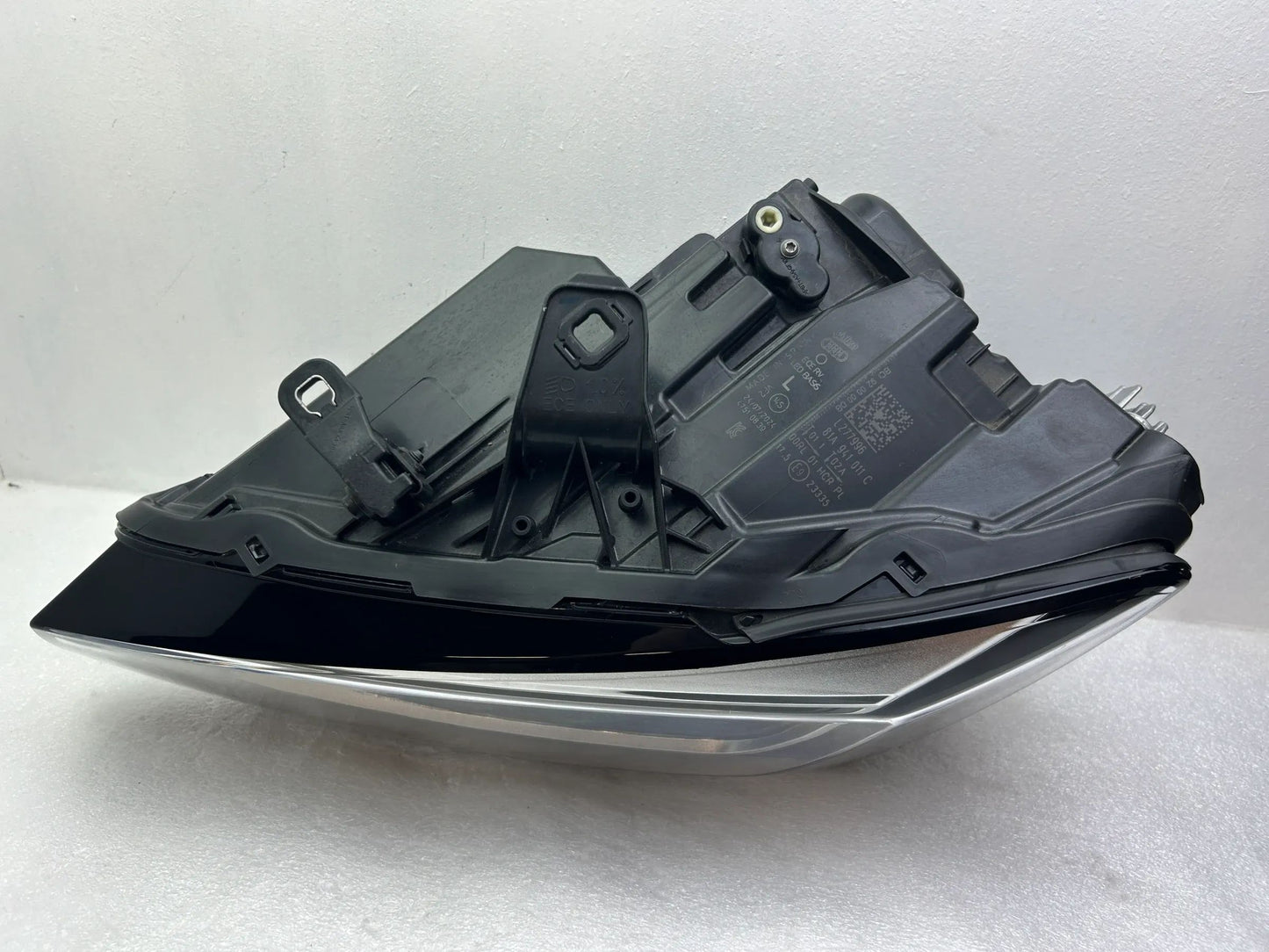 Original Audi Q2 81A LED Scheinwerfer links 81A941011C