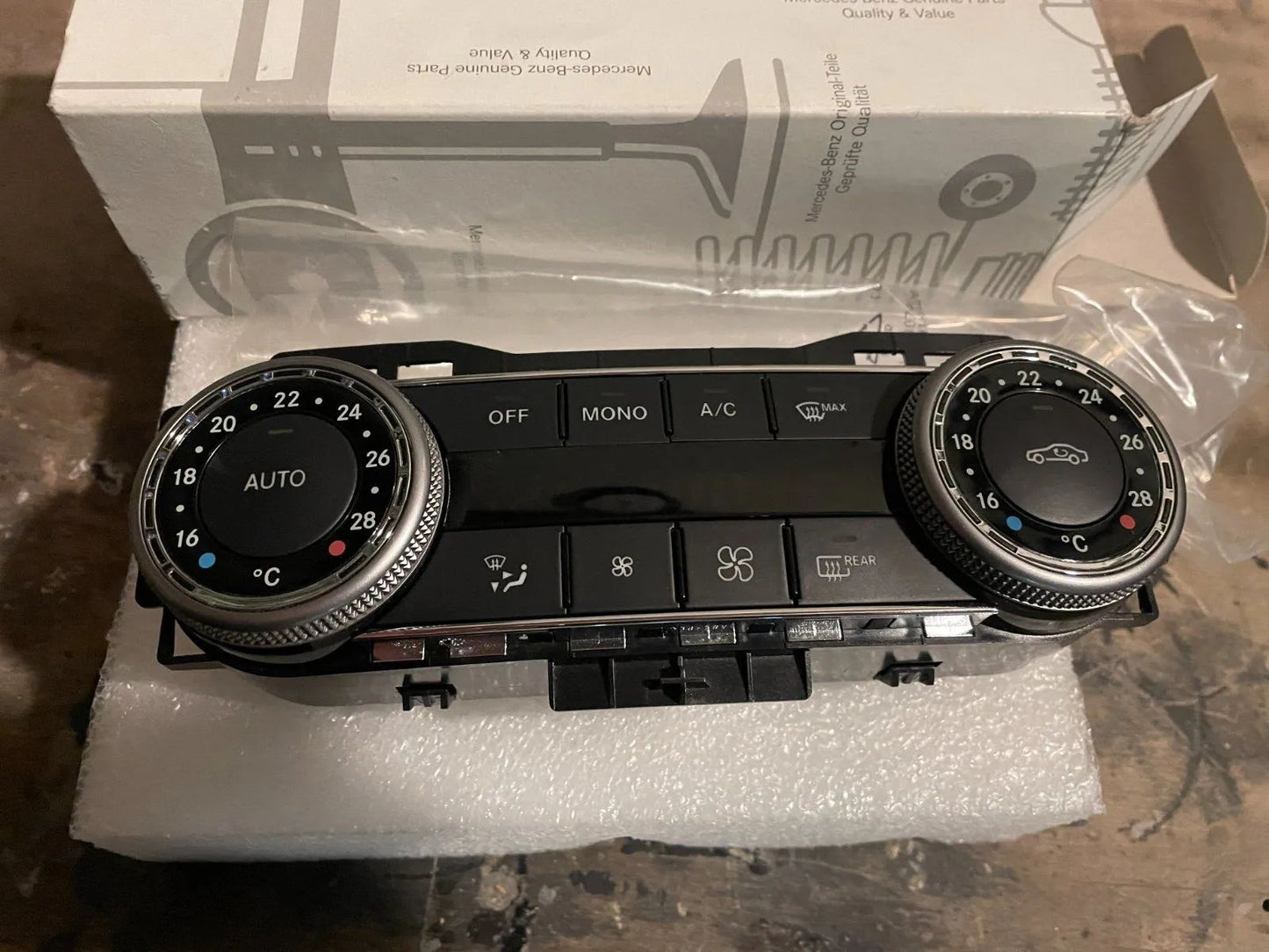 Original Mercedes C-Klasse W204 Klimabedienteil Klima A2048304190