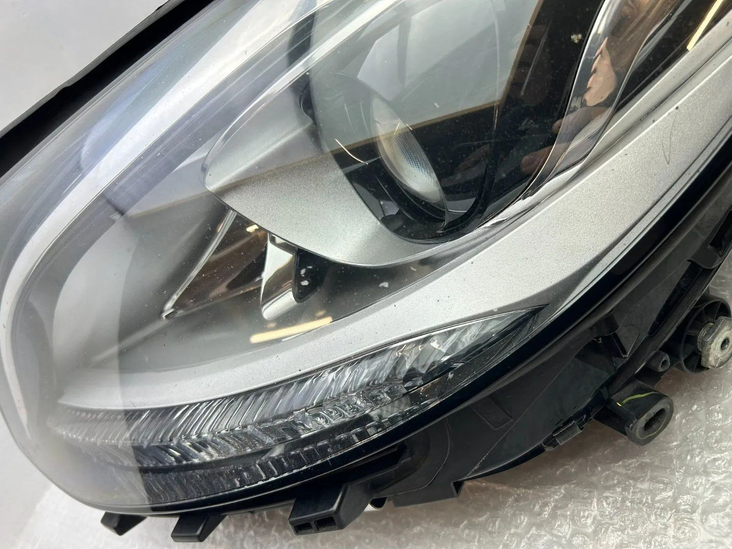 Original Mercedes GLE W166 Scheinwerfer links A1668201559