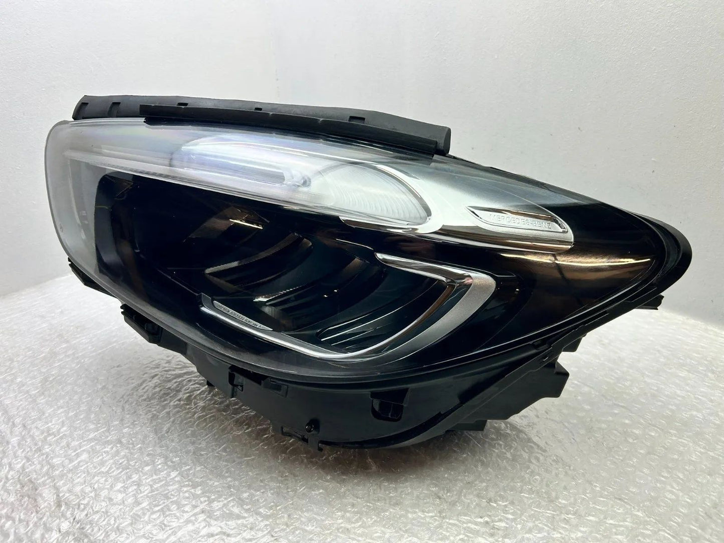 Mercedes B-Klasse W247 LED Scheinwerfer links A2479060904