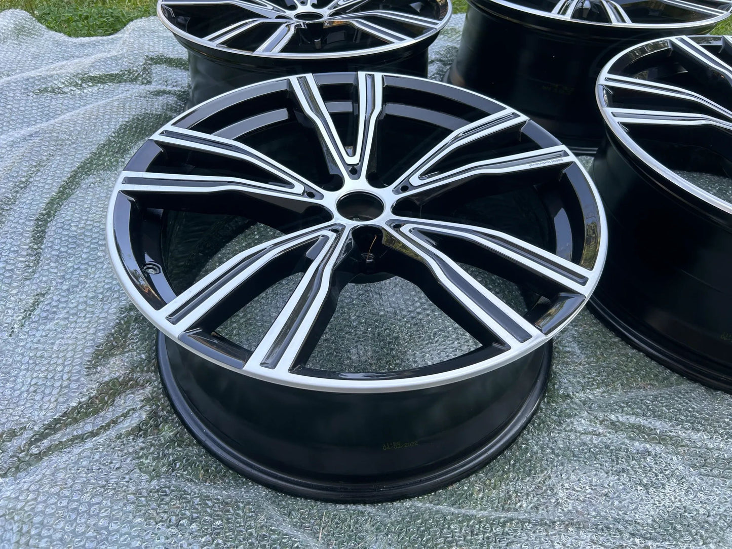 BMW 8er G14 G15 G16 Alufelgen Satz 20 Zoll 5x112 8072028 8072027