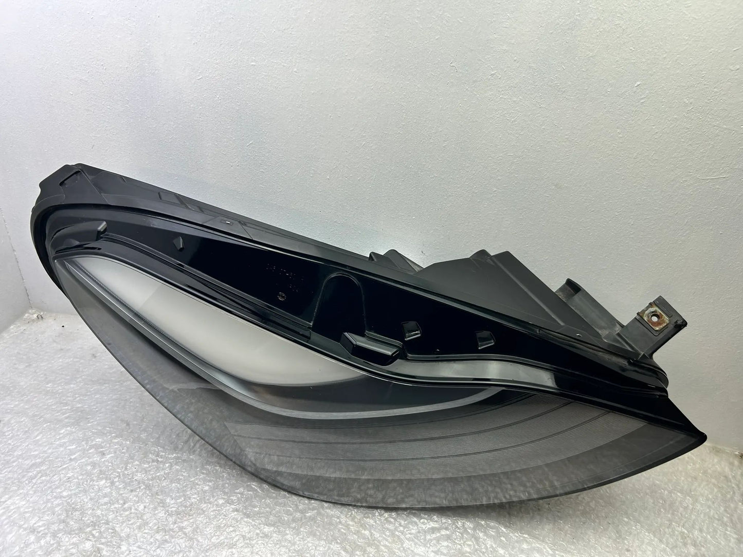 Original Tesla Model 3 LED Scheinwerfer rechts 1514953-00-C