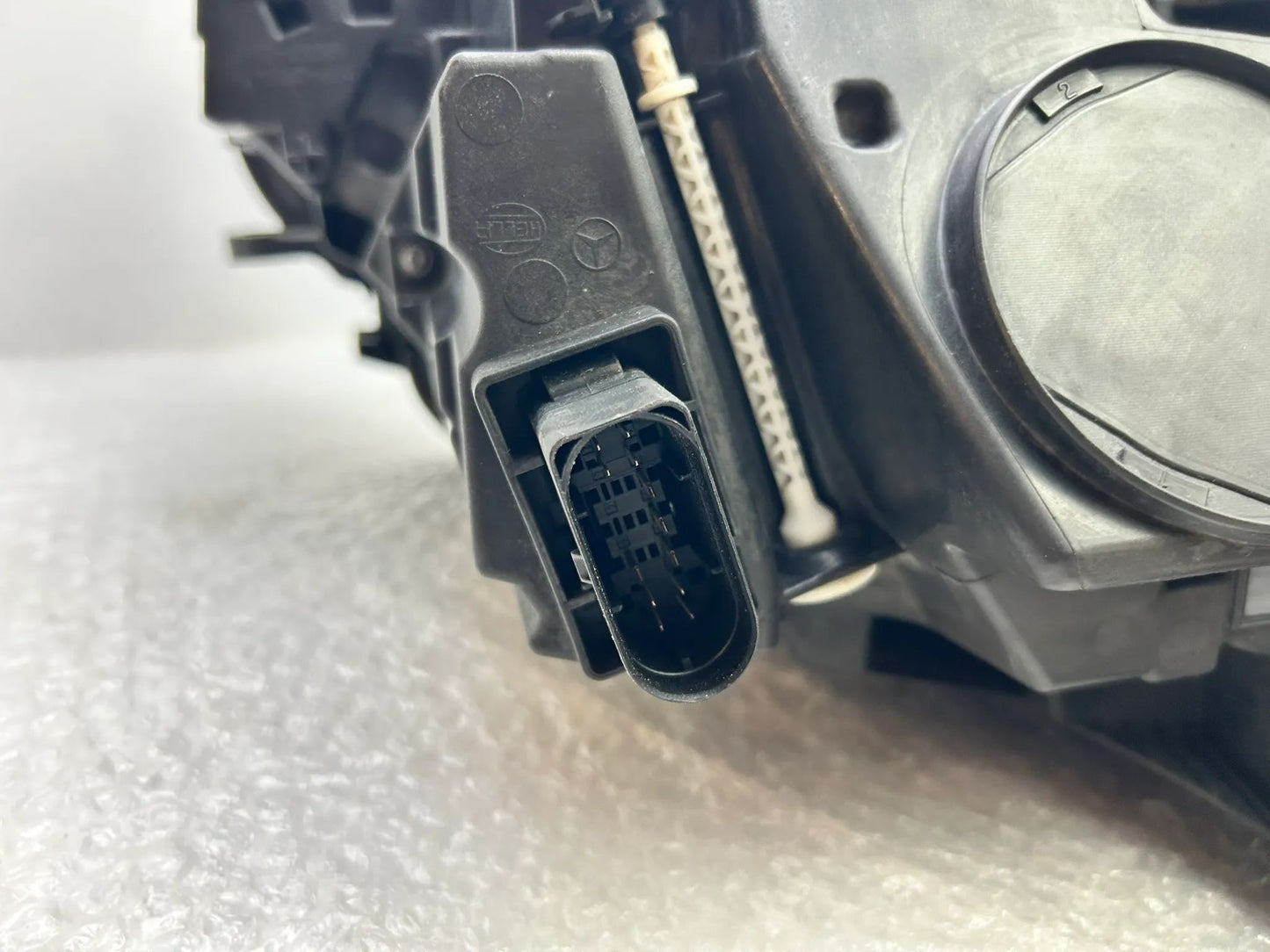 Original Mercedes W213 LED Scheinwerfer links A2139064704