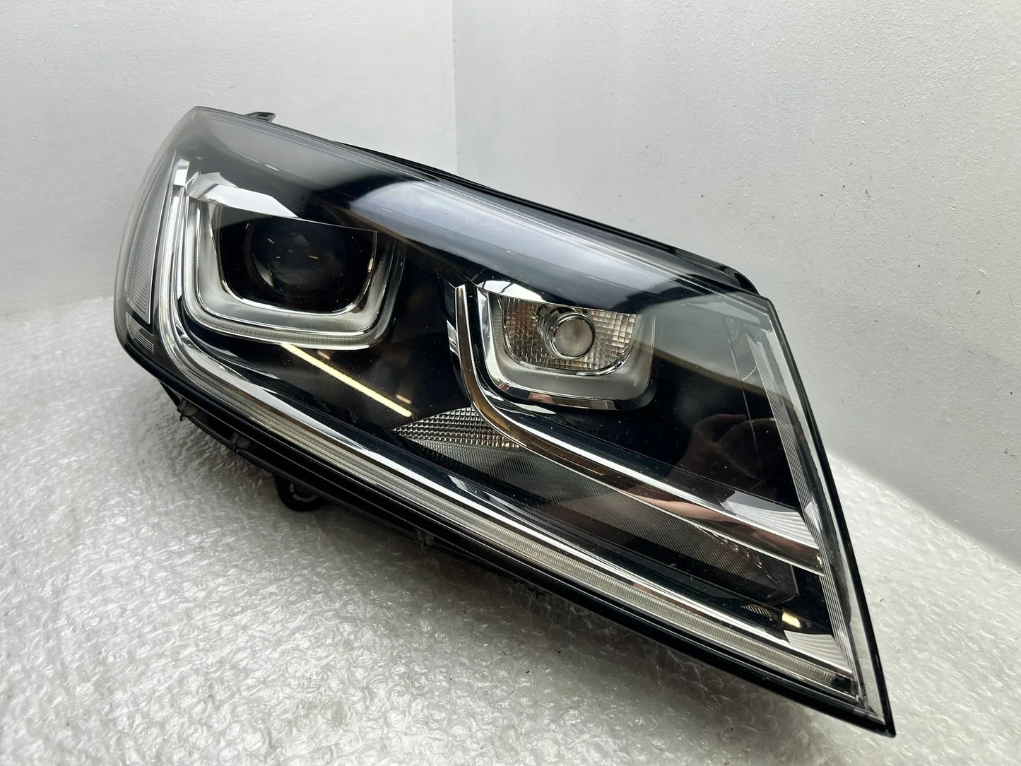Original VW Touareg II 7P Bi-Xenon Scheinwerfer rechts 7P1941752B