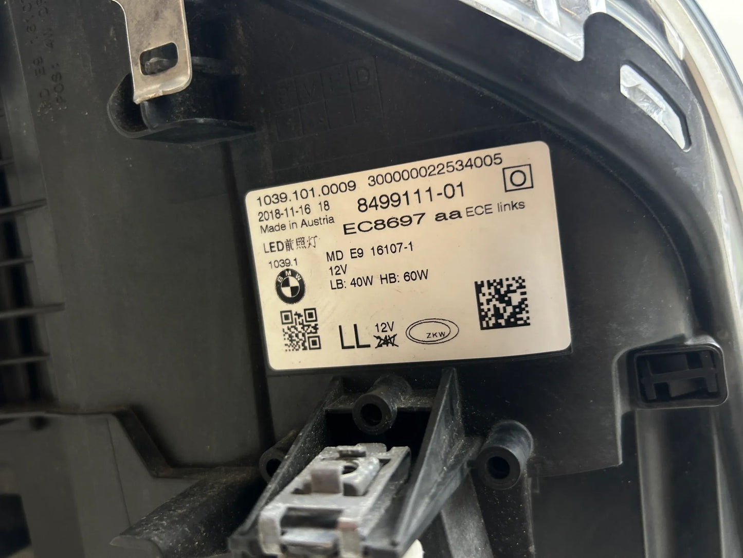 Original BMW 5er G30 G31 LED Scheinwerfer links 8499111