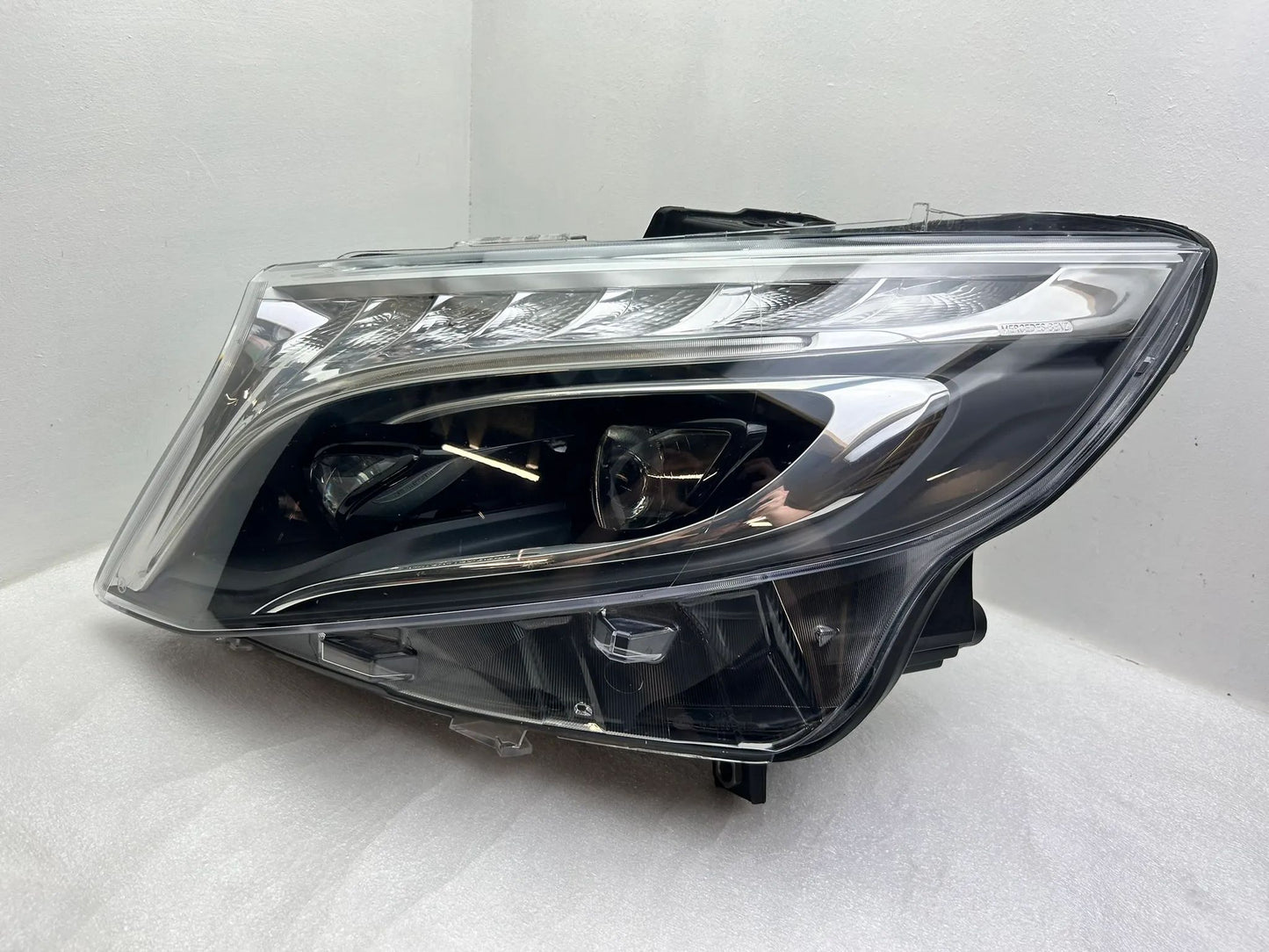 Original Mercedes Vito W447 LED Scheinwerfer links A4479069700