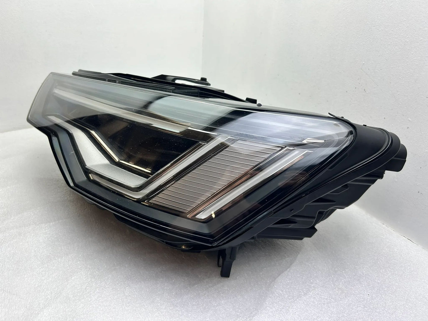 Original Audi A6 C8 4K LED Scheinwerfer links 4K0941039