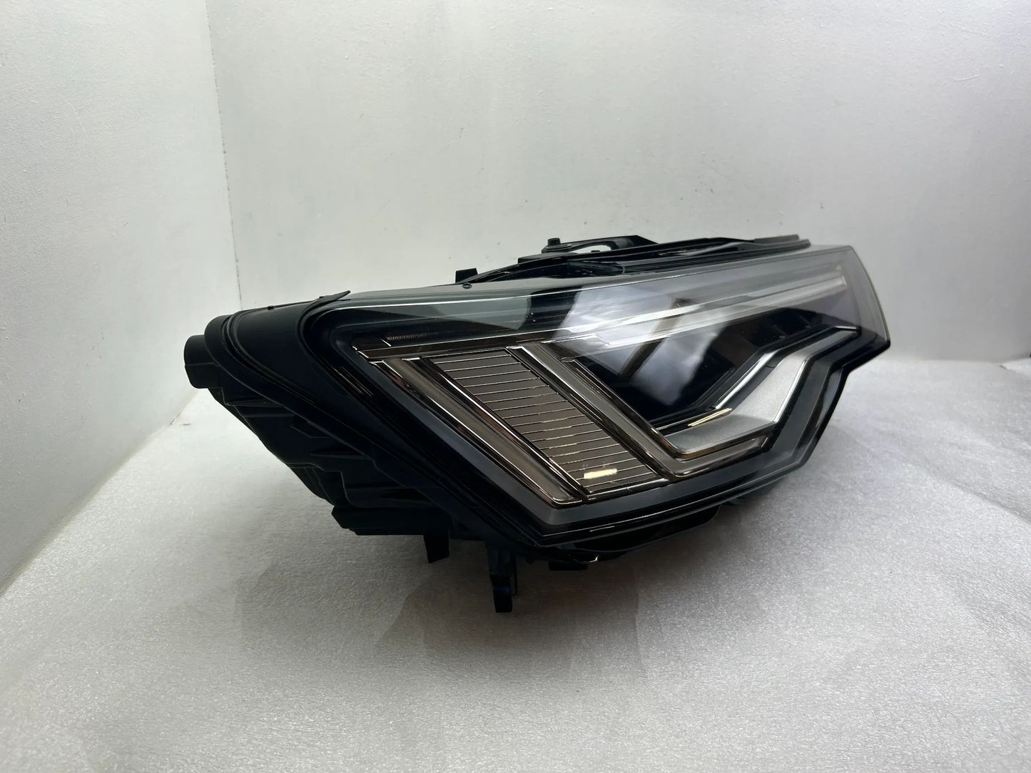 Original Audi A6 C8 4K LED Scheinwerfer rechts 4K0941040