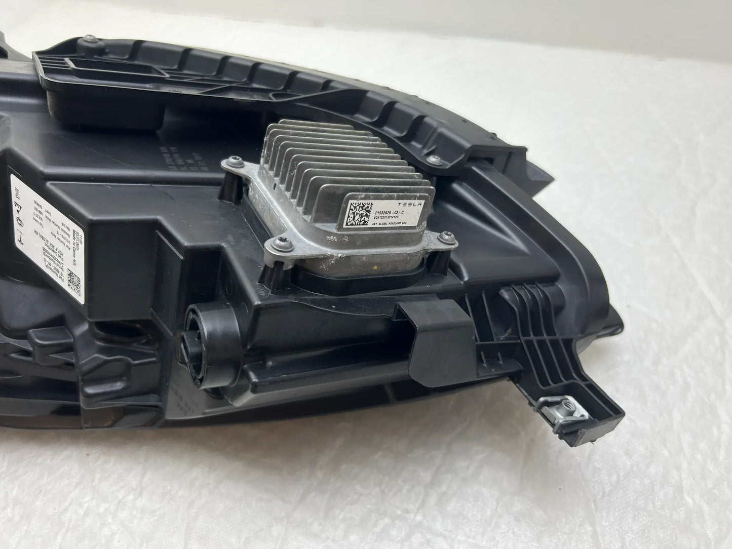 Original Tesla Model 3 LED Scheinwerfer rechts 1514953-00-D