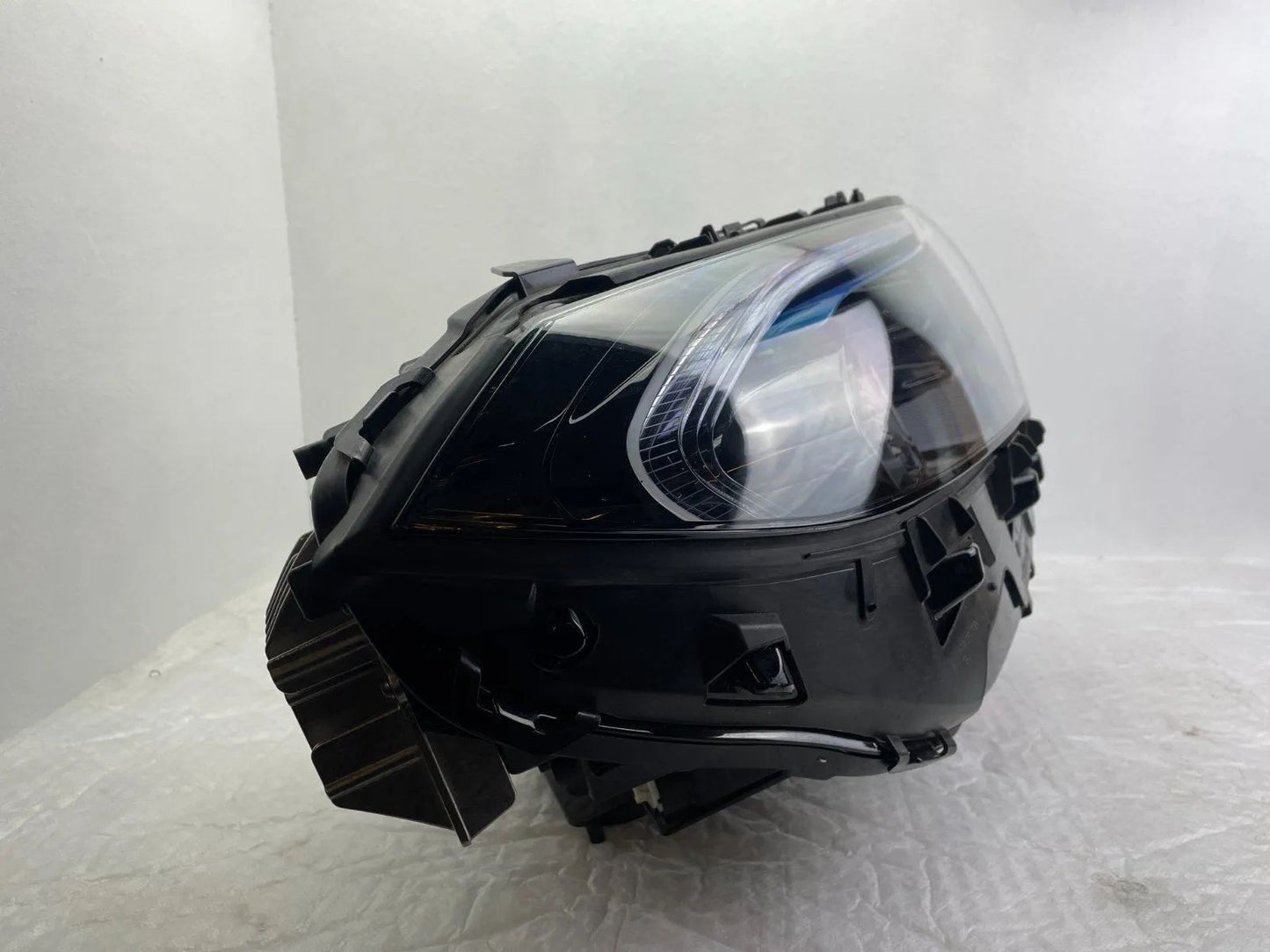 Mercedes EQB EQA W243 LED Scheinwerfer rechts A2439069000