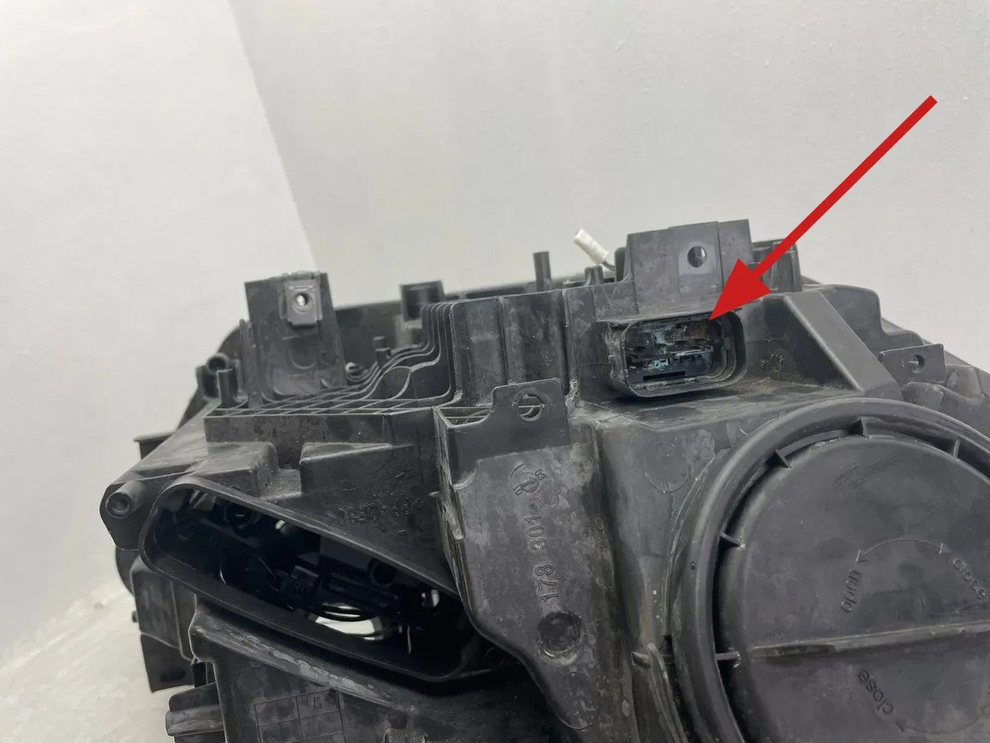 Original BMW 1er F20 F21 Xenon Scheinwerfer links 7229677