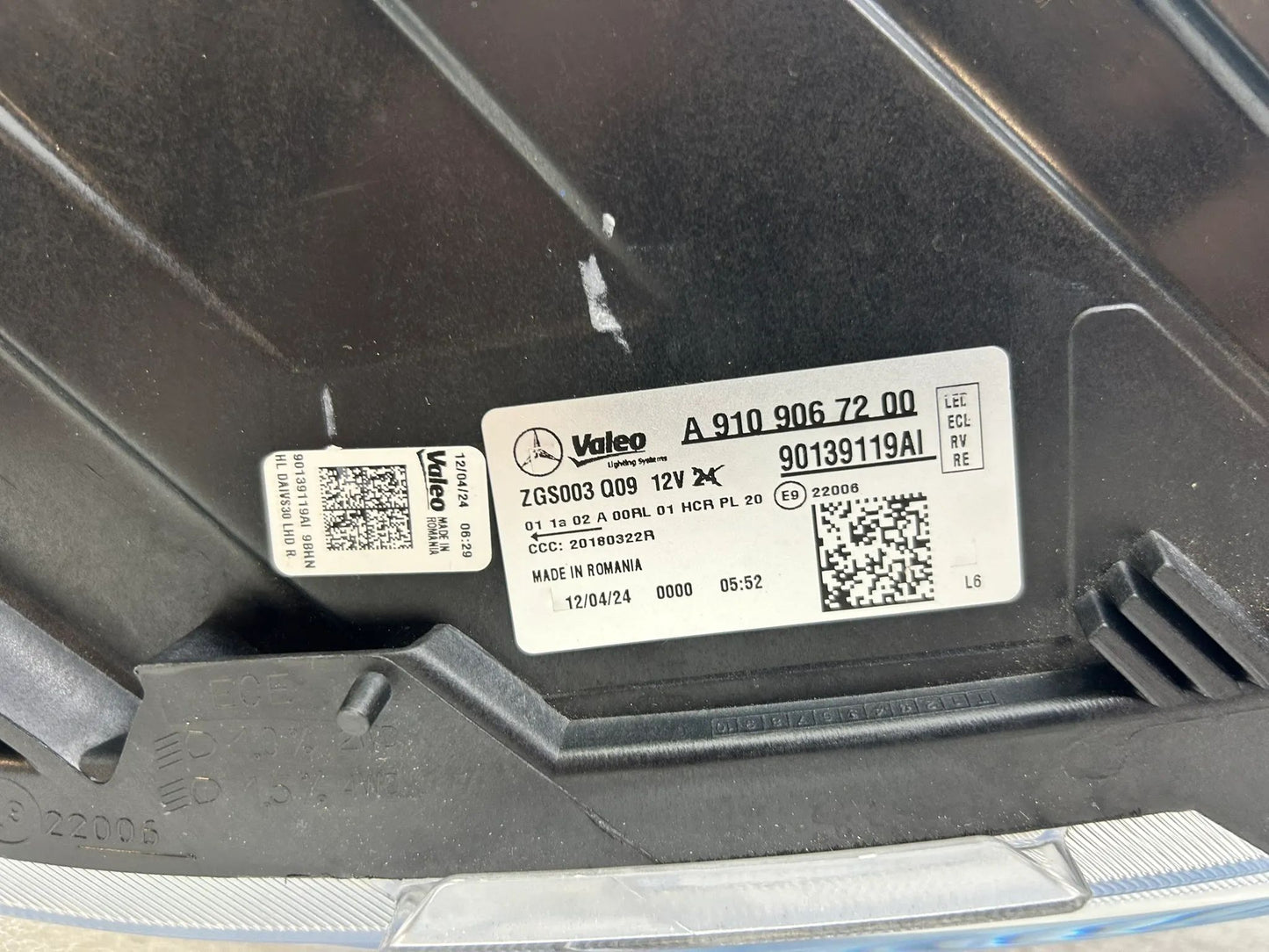 Mercedes Sprinter W910 W907 LED Scheinwerfer rechts A9109067200