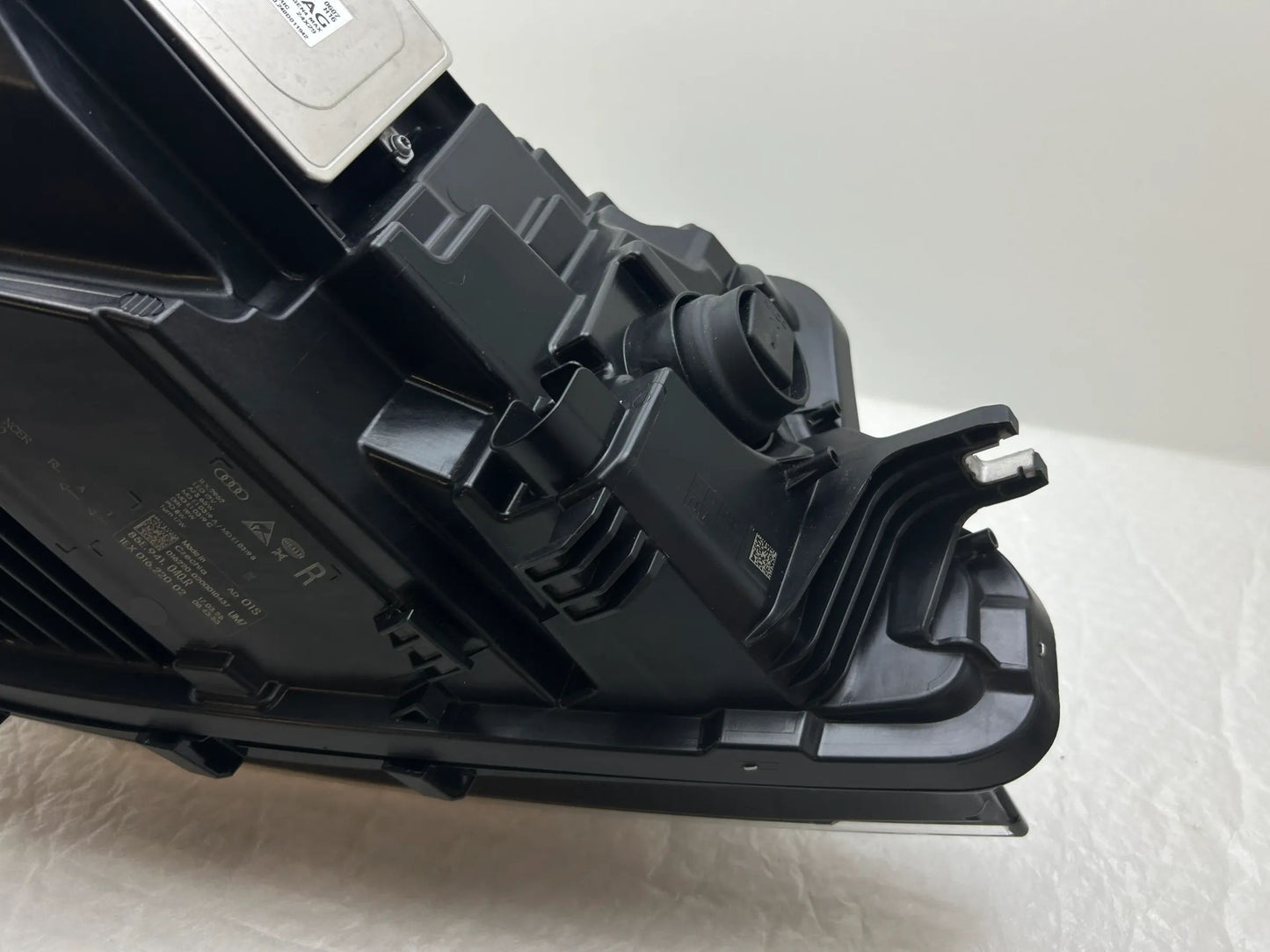 Original Audi A6 E-Tron Matrix LED Scheinwerfer rechts 85E941040R