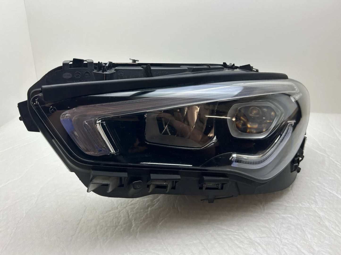 Original Mercedes CLA W118 LED Scheinwerfer links A1189068300