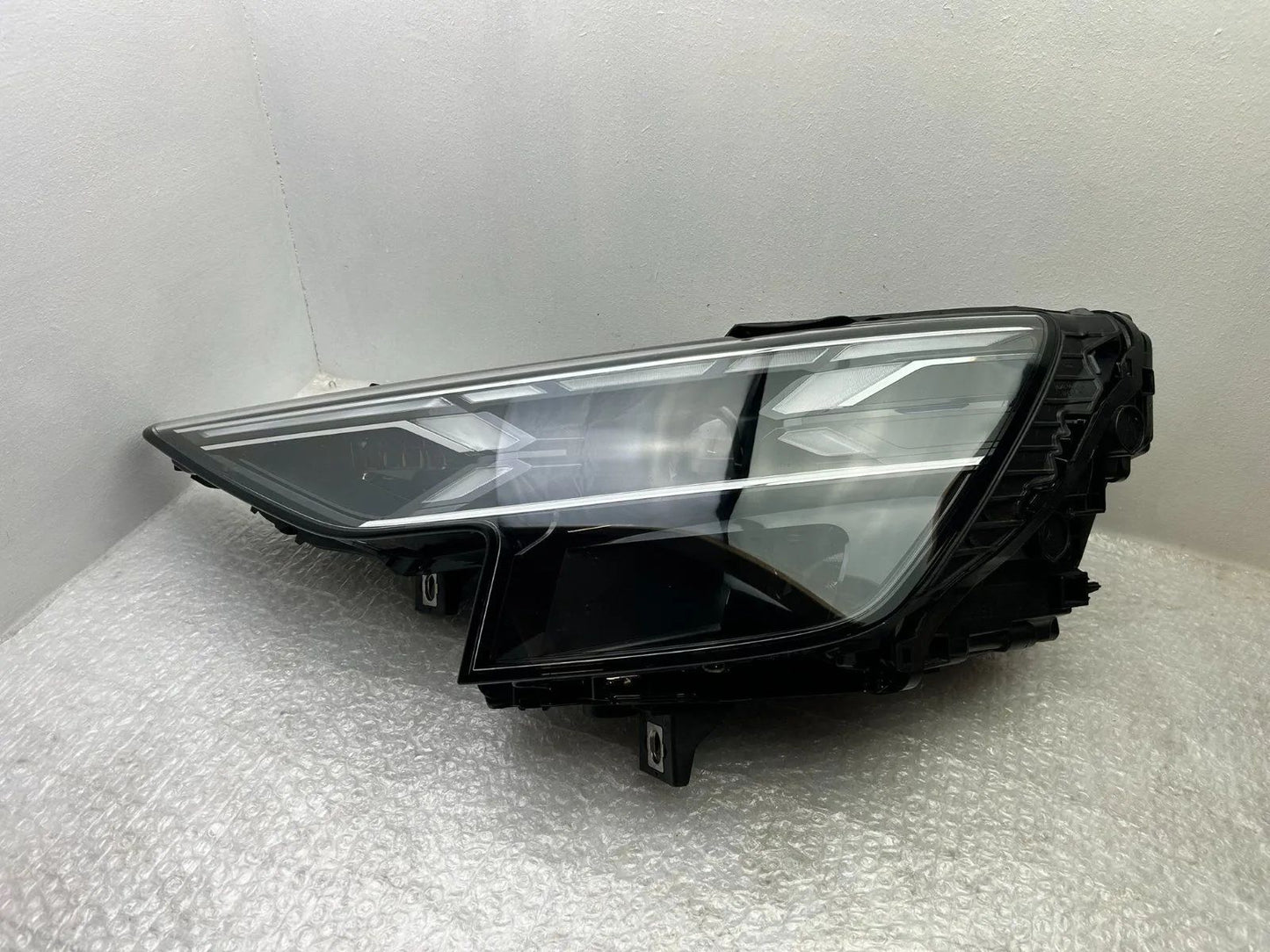 Original Audi Q8 RSQ8 LED Laser Scheinwerfer links 4M8941085