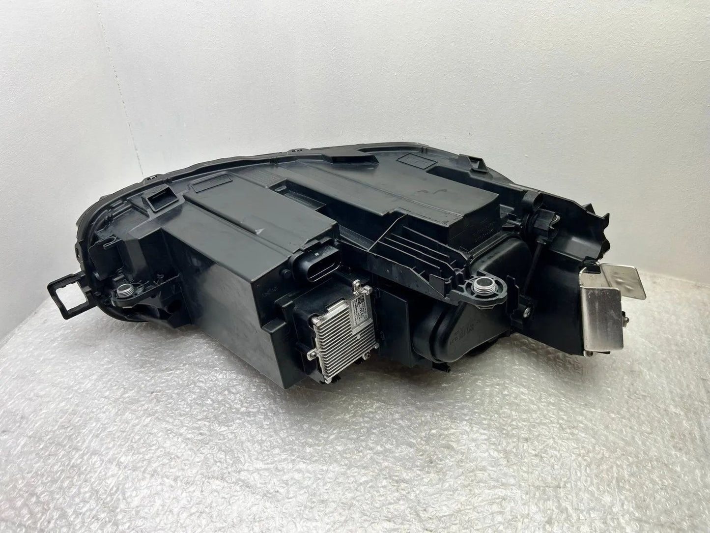 Original VW Passat B9 LED Scheinwerfer links 3J1941005