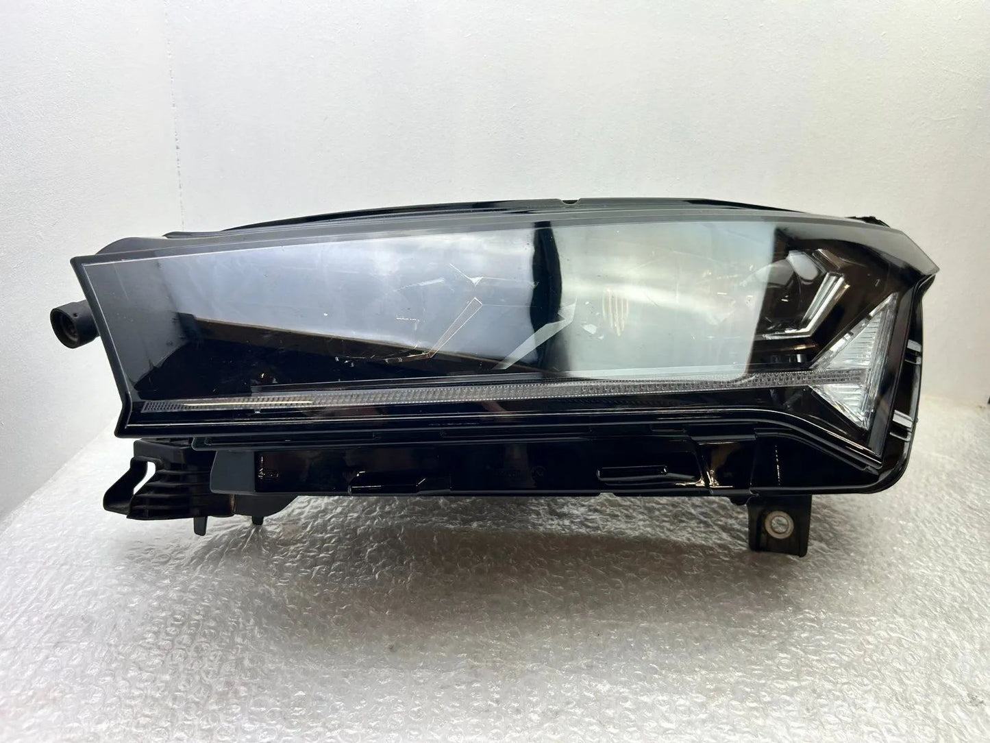 Original Skoda Enyaq 5LB LED Scheinwerfer links 5LB941015A