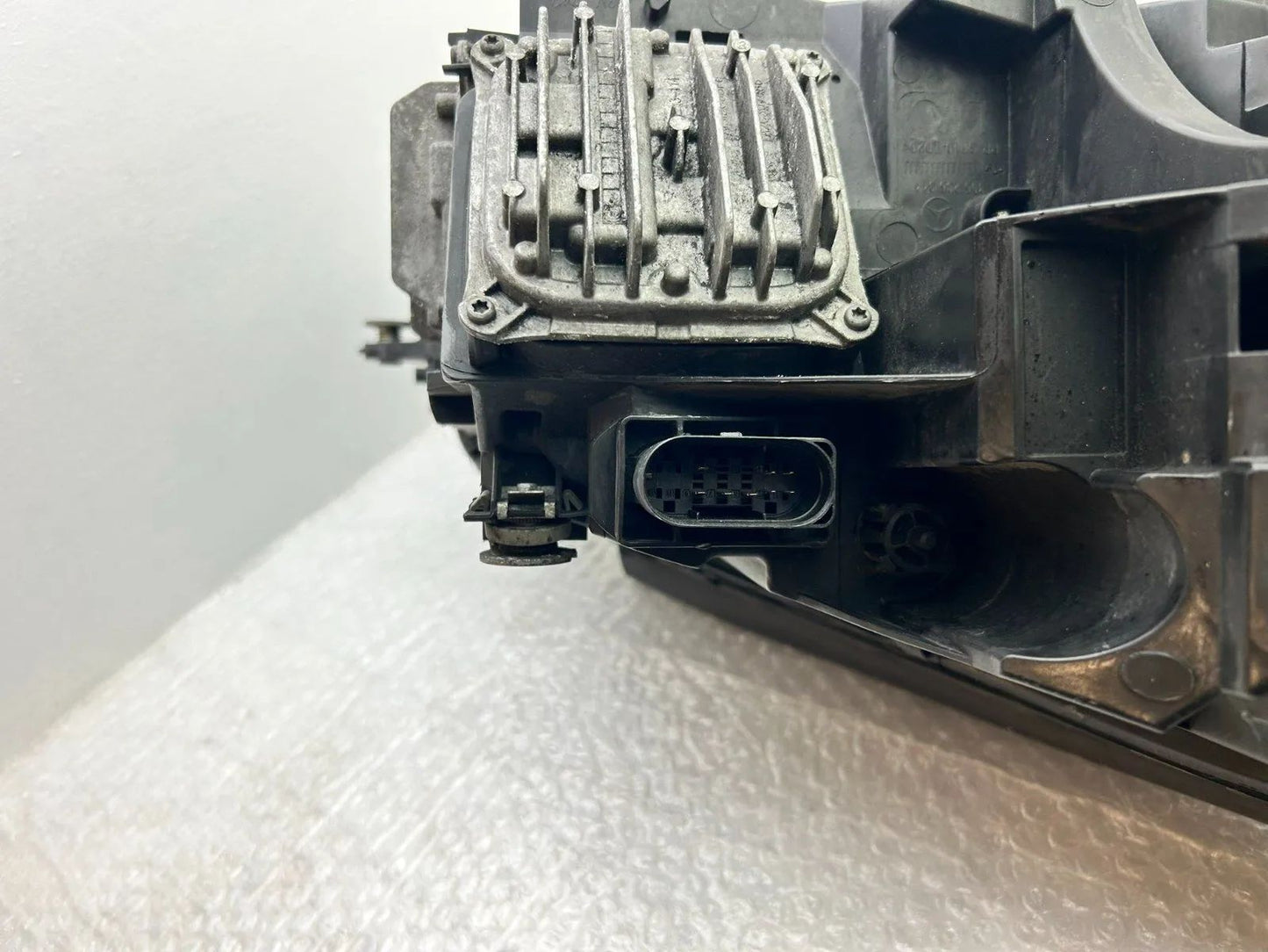 Mercedes S-Klasse W222 LED Scheinwerfer links A2229060702