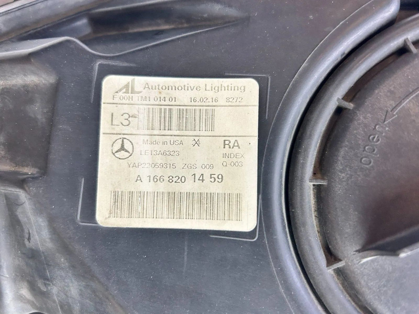 Original Mercedes GLE W166 Scheinwerfer rechts A1668201459