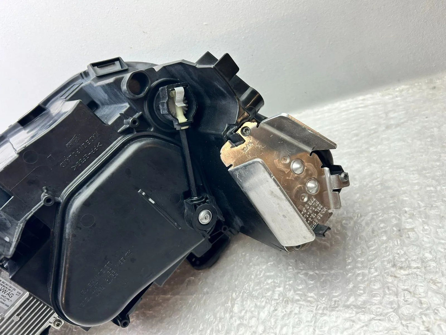 Original VW Passat B9 LED Scheinwerfer links 3J1941005