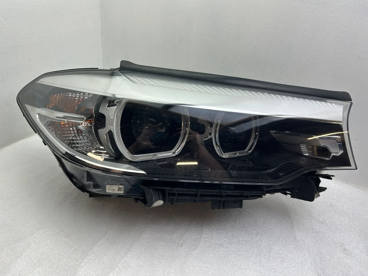 BMW 5er G30 G31 LED Scheinwerfer rechts Steuergeräte 7439204