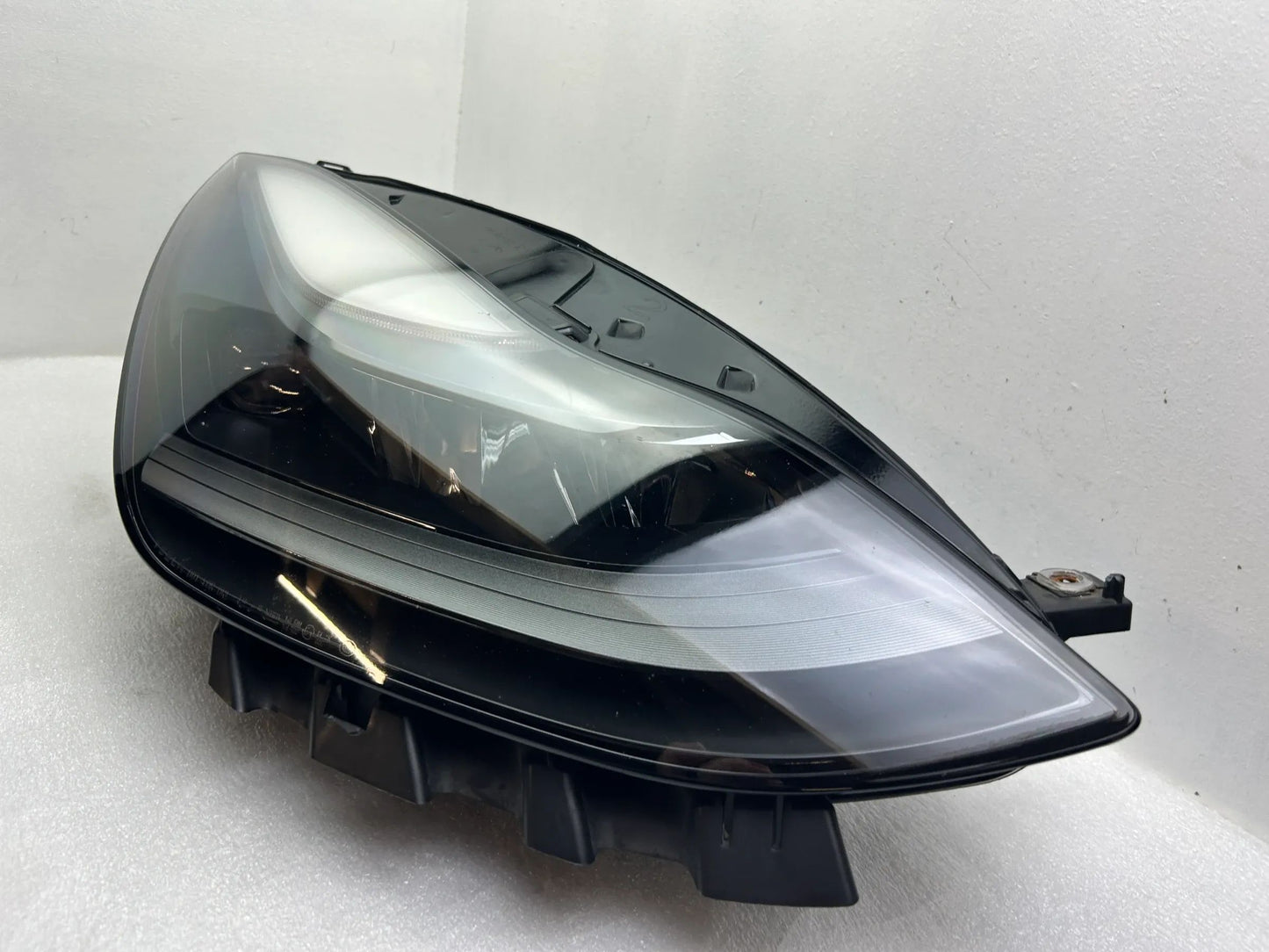 Original Tesla Model 3 LED Scheinwerfer rechts 1514953-00-D